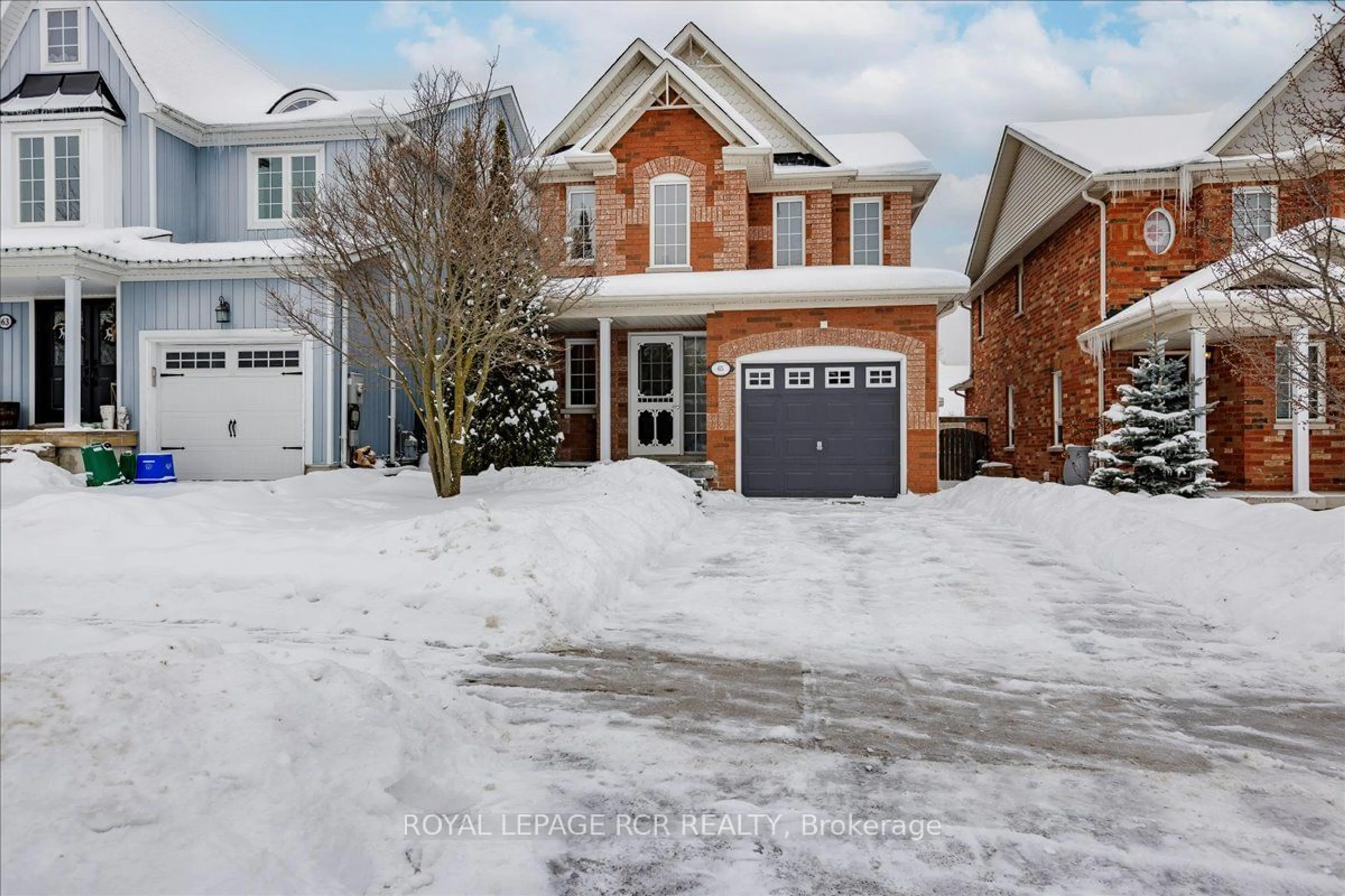 Home with brick exterior material, street for 65 Margaret Graham Cres, East Gwillimbury Ontario L0G 1M0