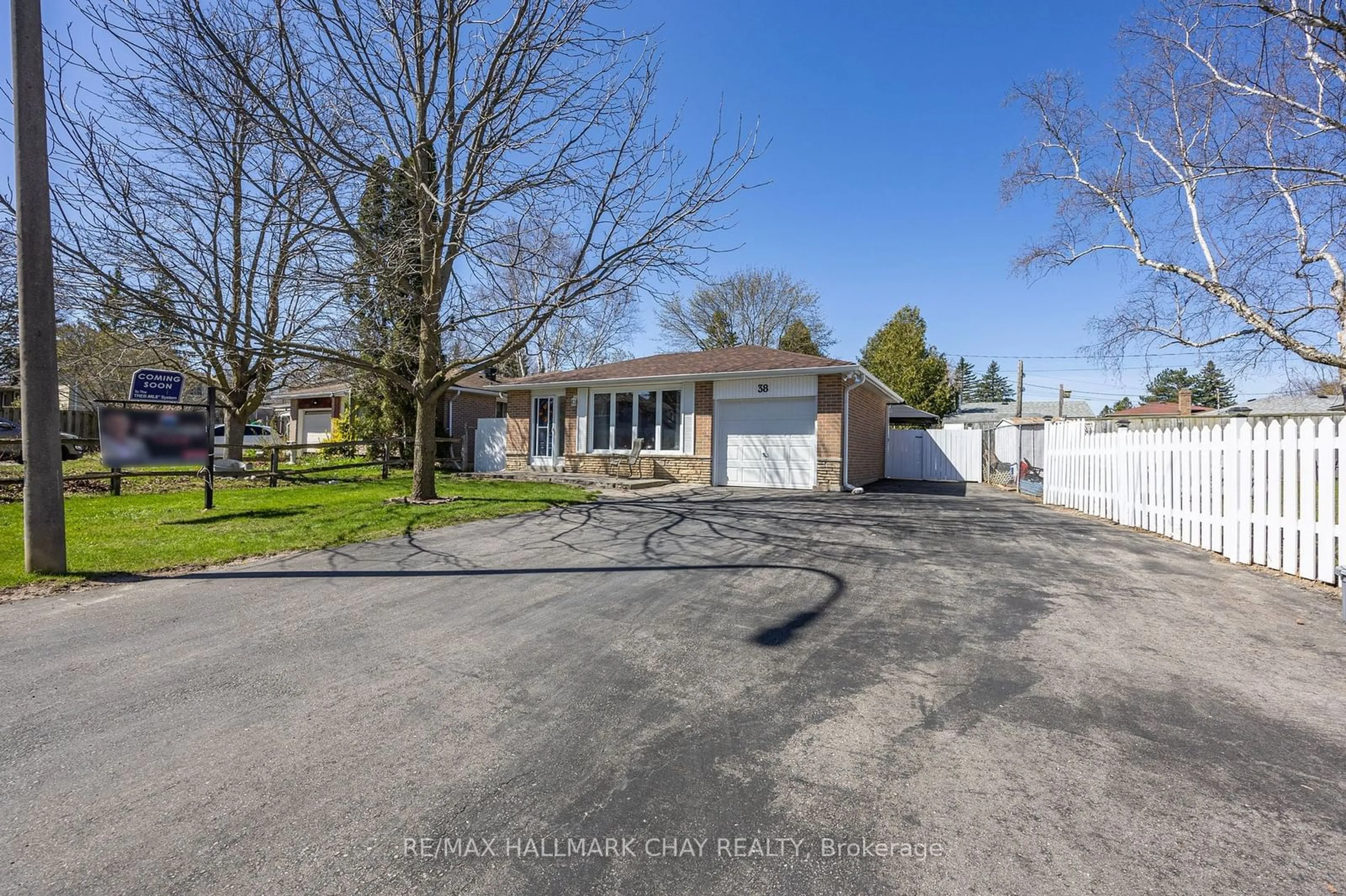 A pic from outside/outdoor area/front of a property/back of a property/a pic from drone, street for 38 Lionel Stone Ave, New Tecumseth Ontario L0G 1A0