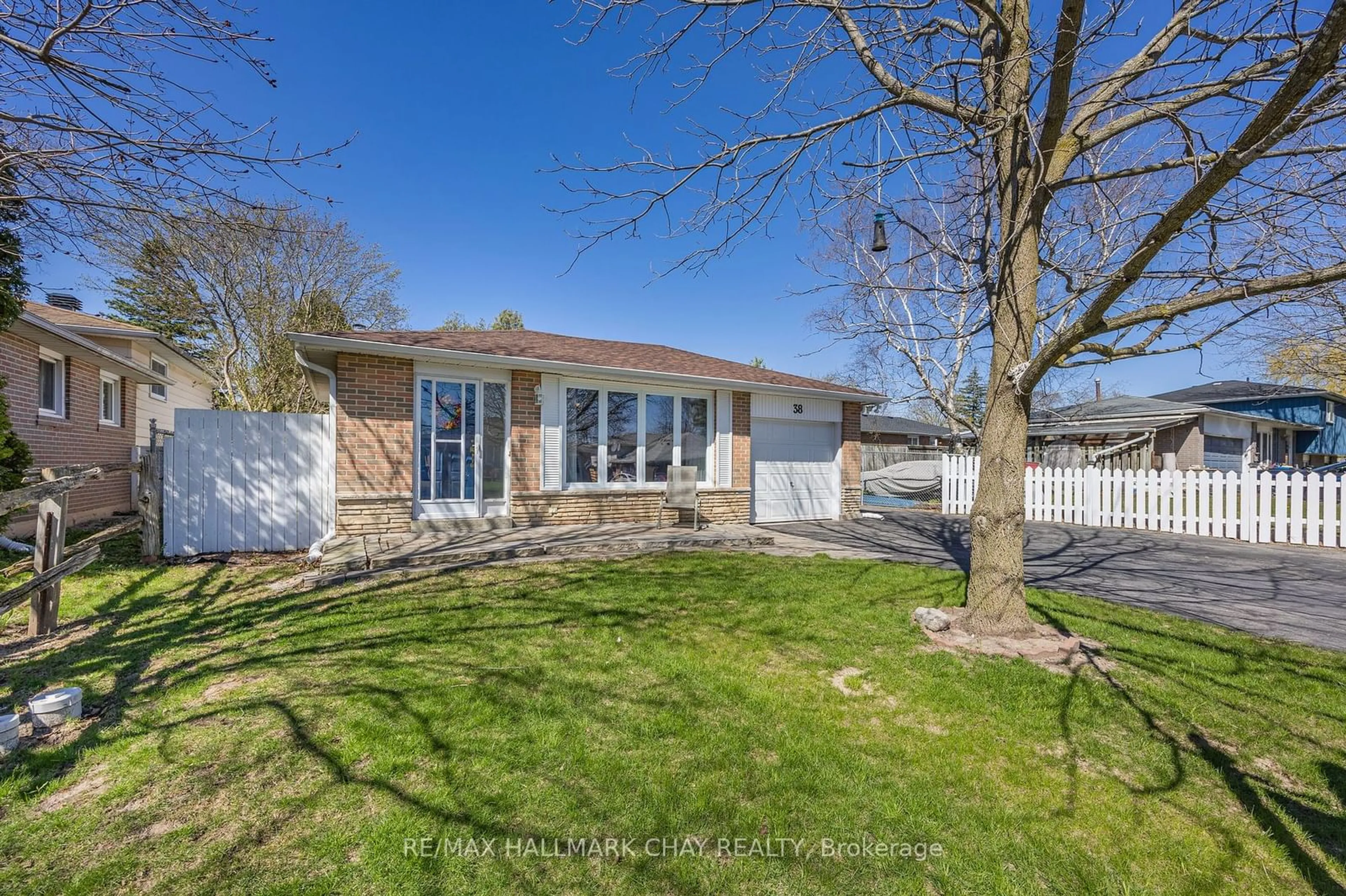 A pic from outside/outdoor area/front of a property/back of a property/a pic from drone, street for 38 Lionel Stone Ave, New Tecumseth Ontario L0G 1A0