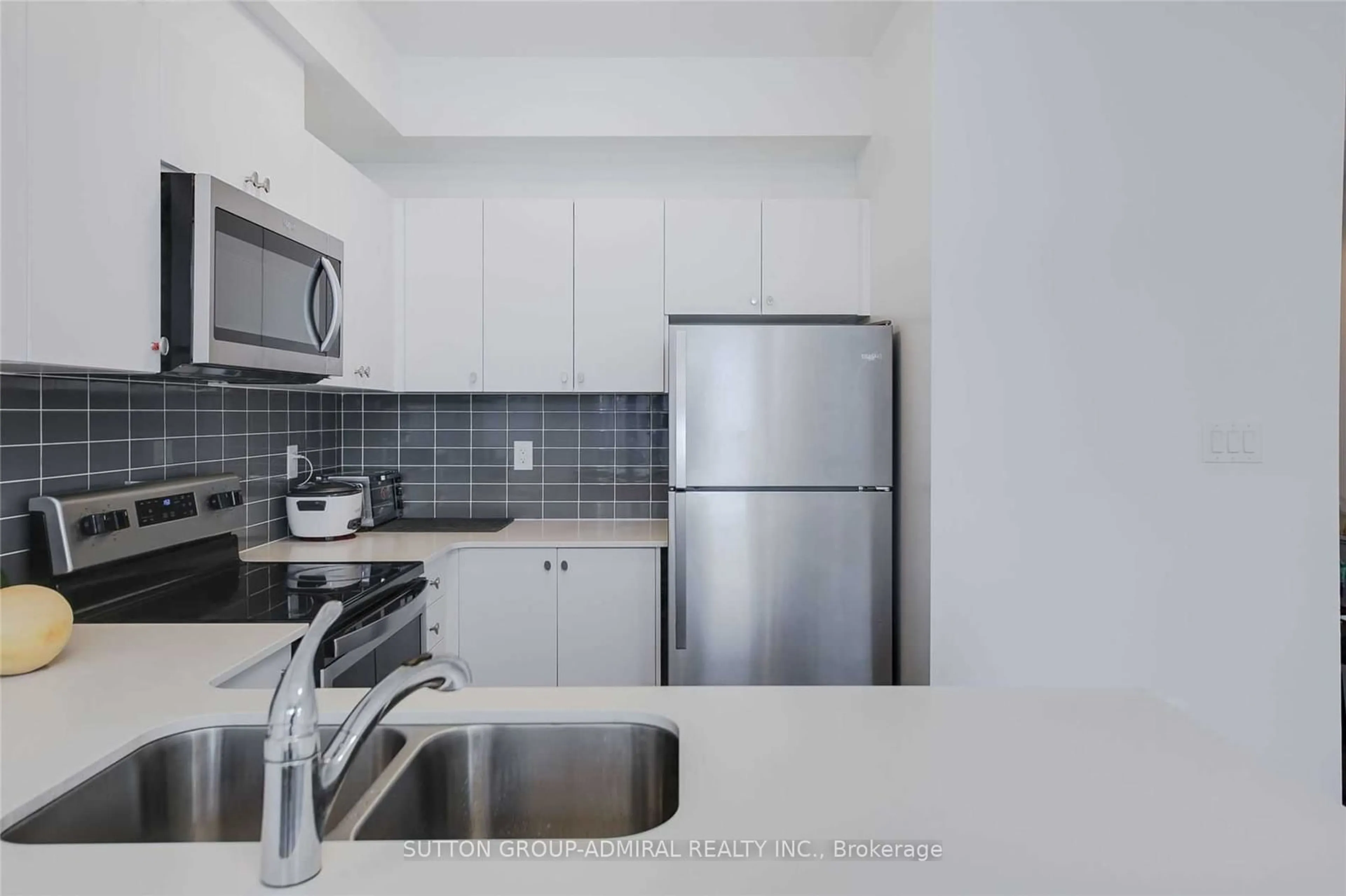 Standard kitchen, unknown for 82 Dalhousie St, Vaughan Ontario L4L 0L7