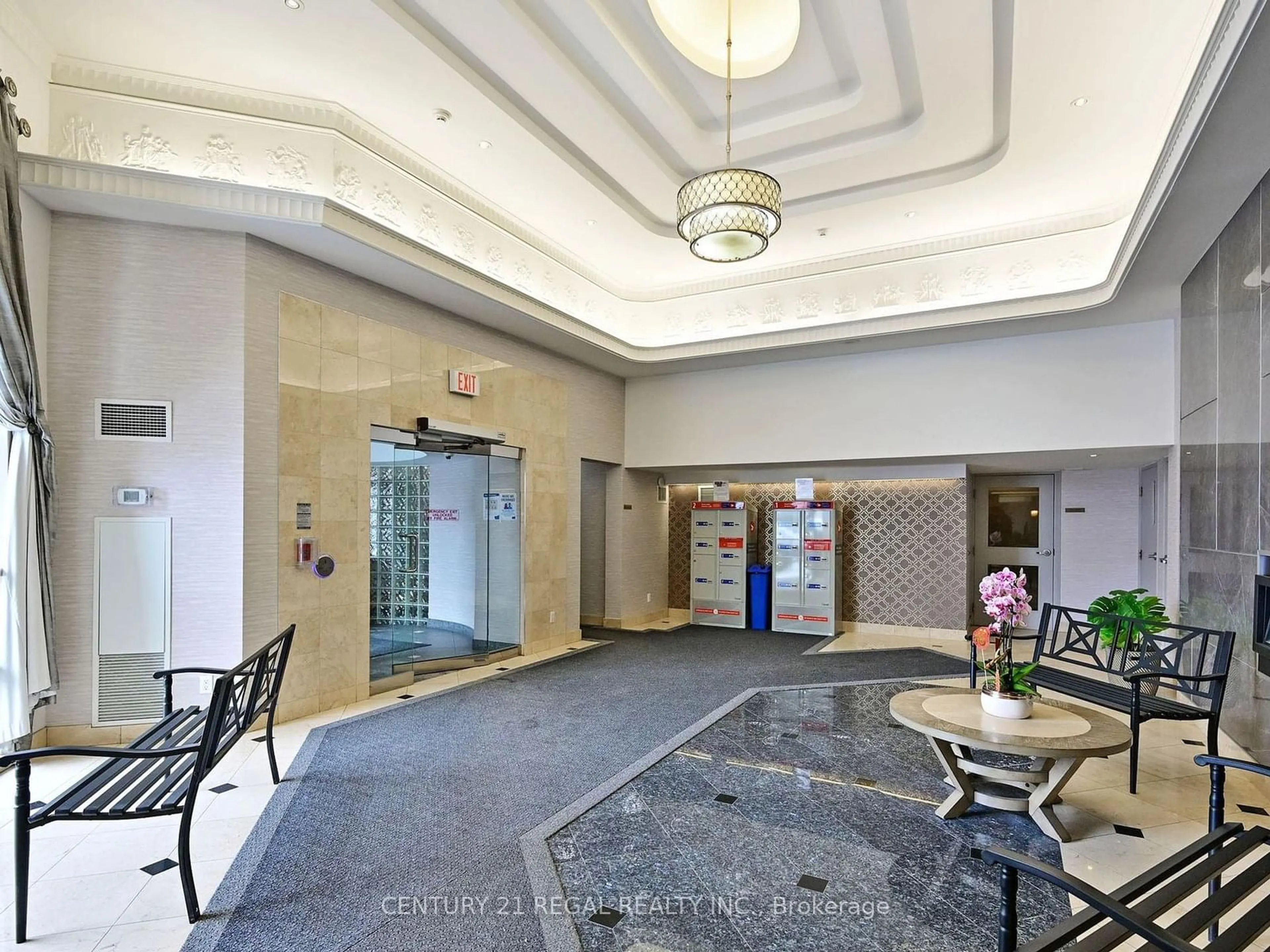 Lobby for 9017 Leslie St #607, Richmond Hill Ontario L4B 4R8