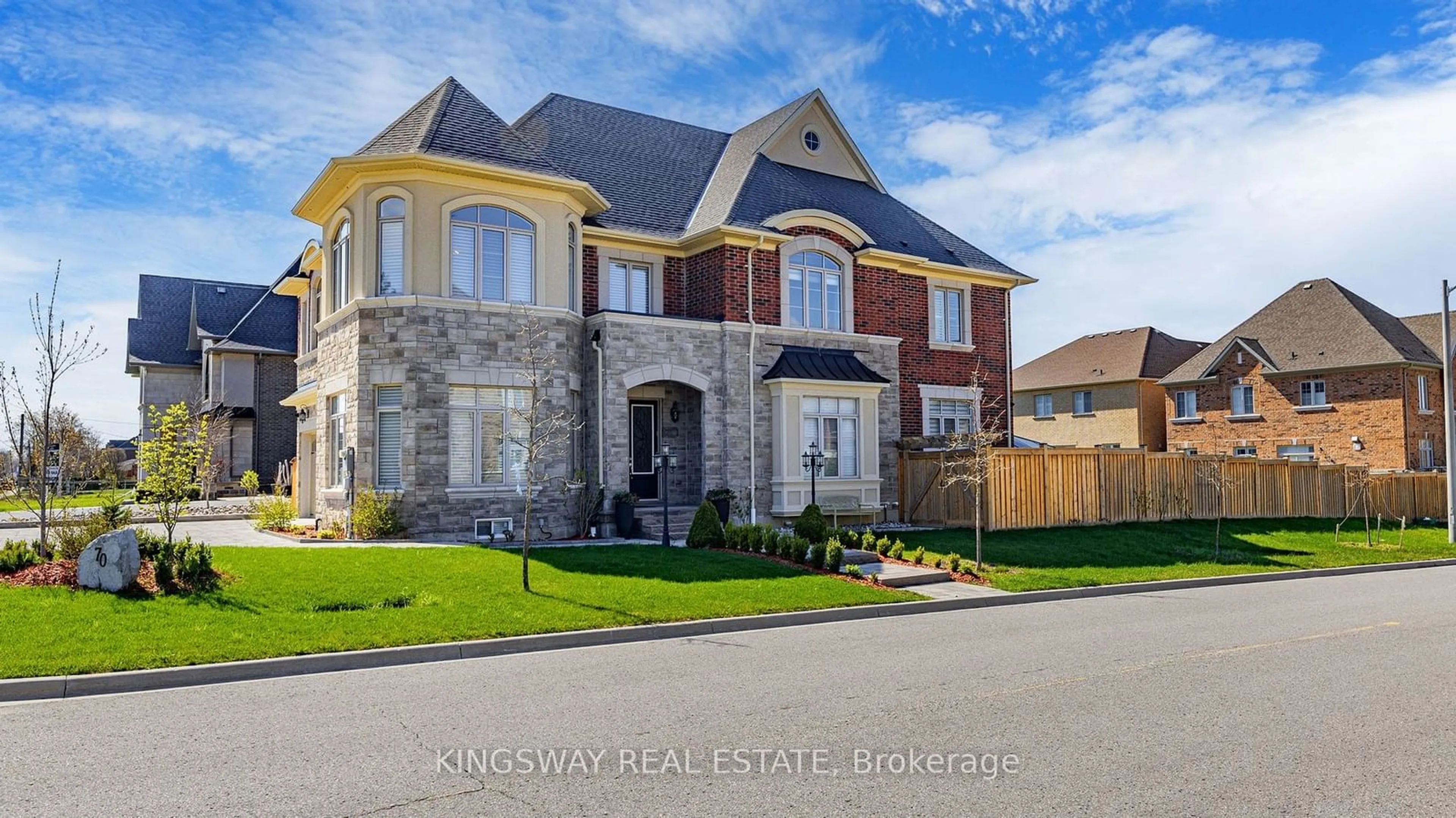 Home with brick exterior material, street for 70 Bond Cres, Richmond Hill Ontario L4E 3K4