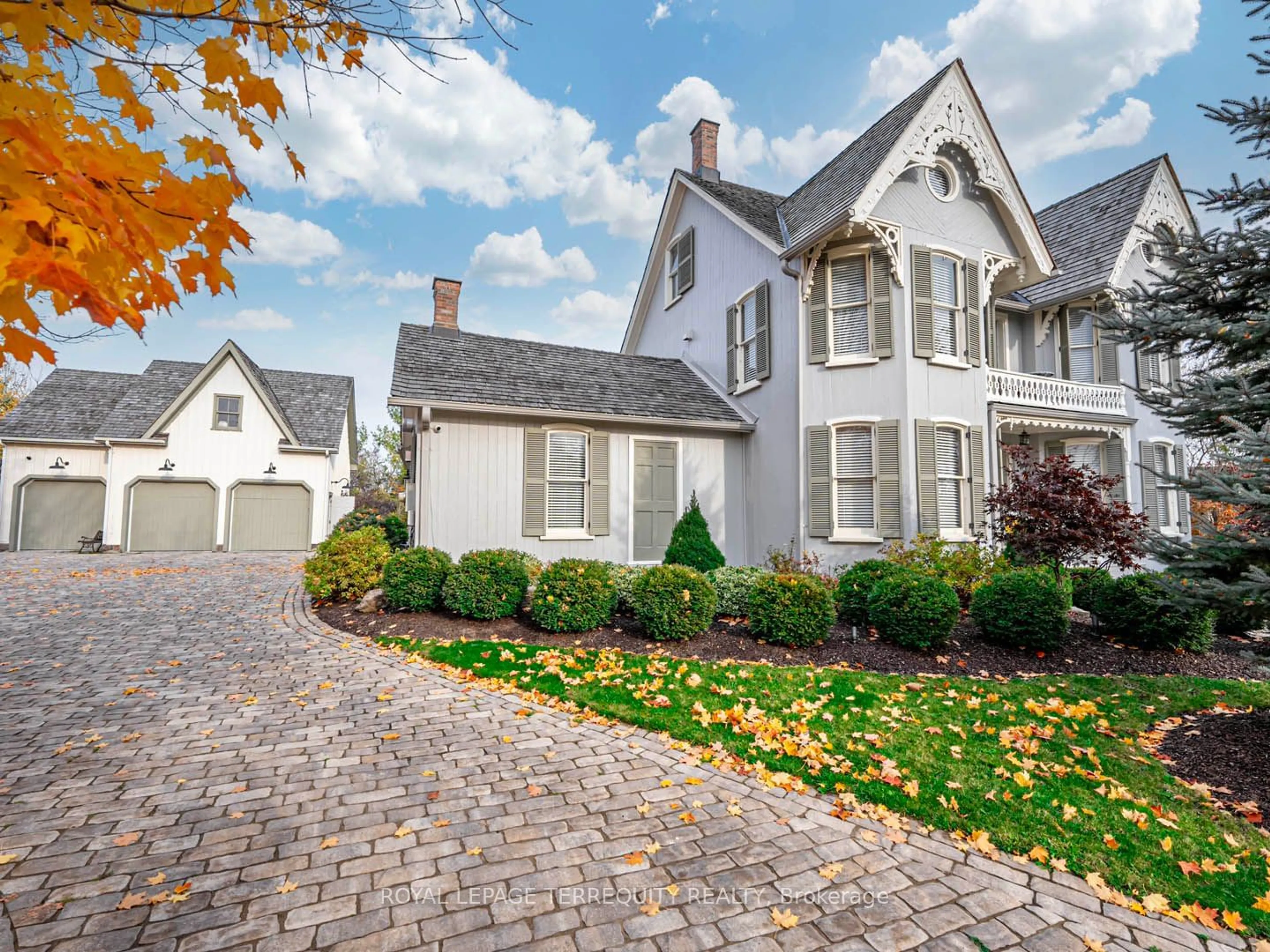 Home with vinyl exterior material, street for 6 Aileen Lewis Crt, Markham Ontario L6E 1A8