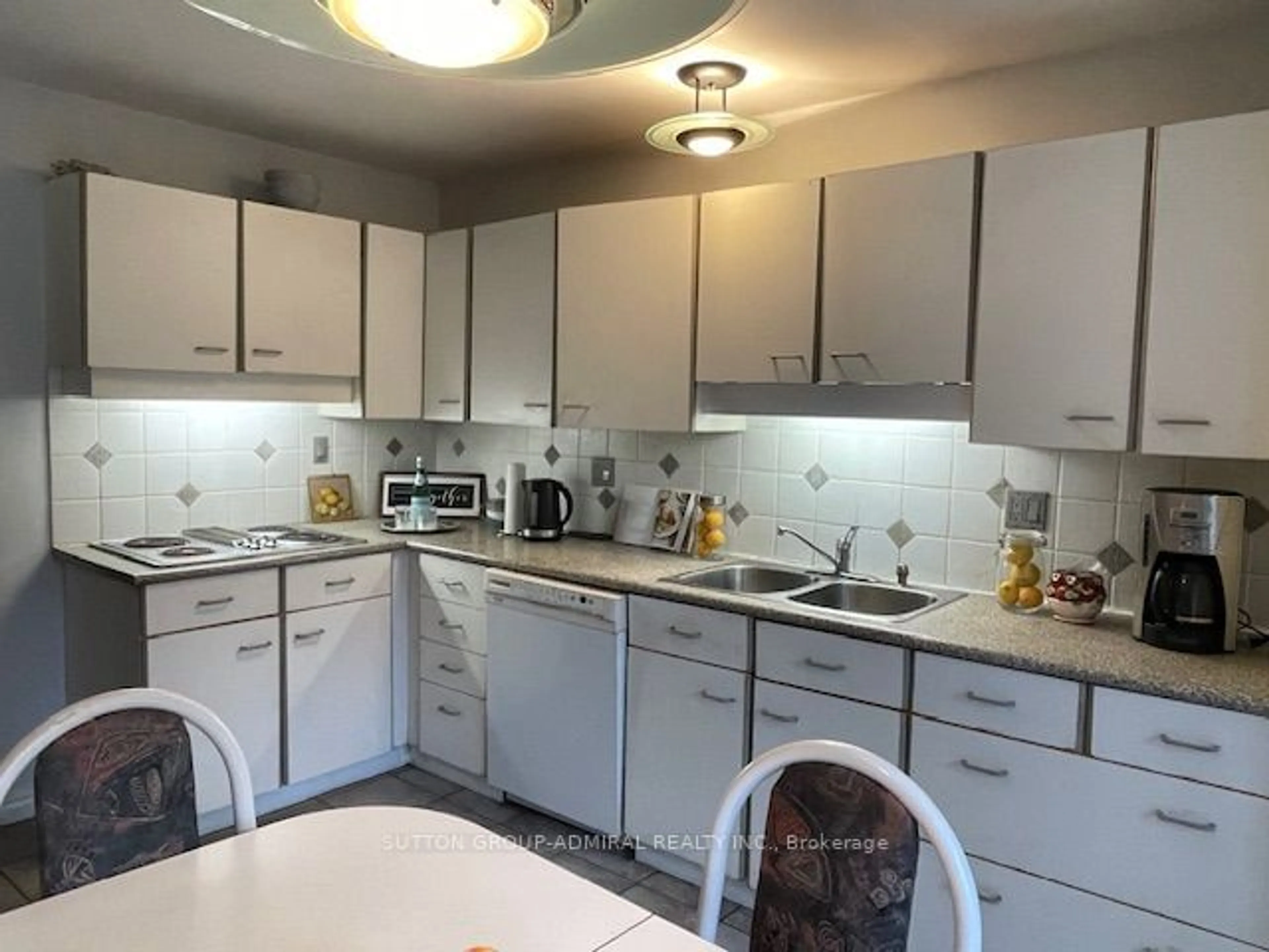 Standard kitchen, unknown for 46 Morley Rd, Vaughan Ontario L4J 2N5