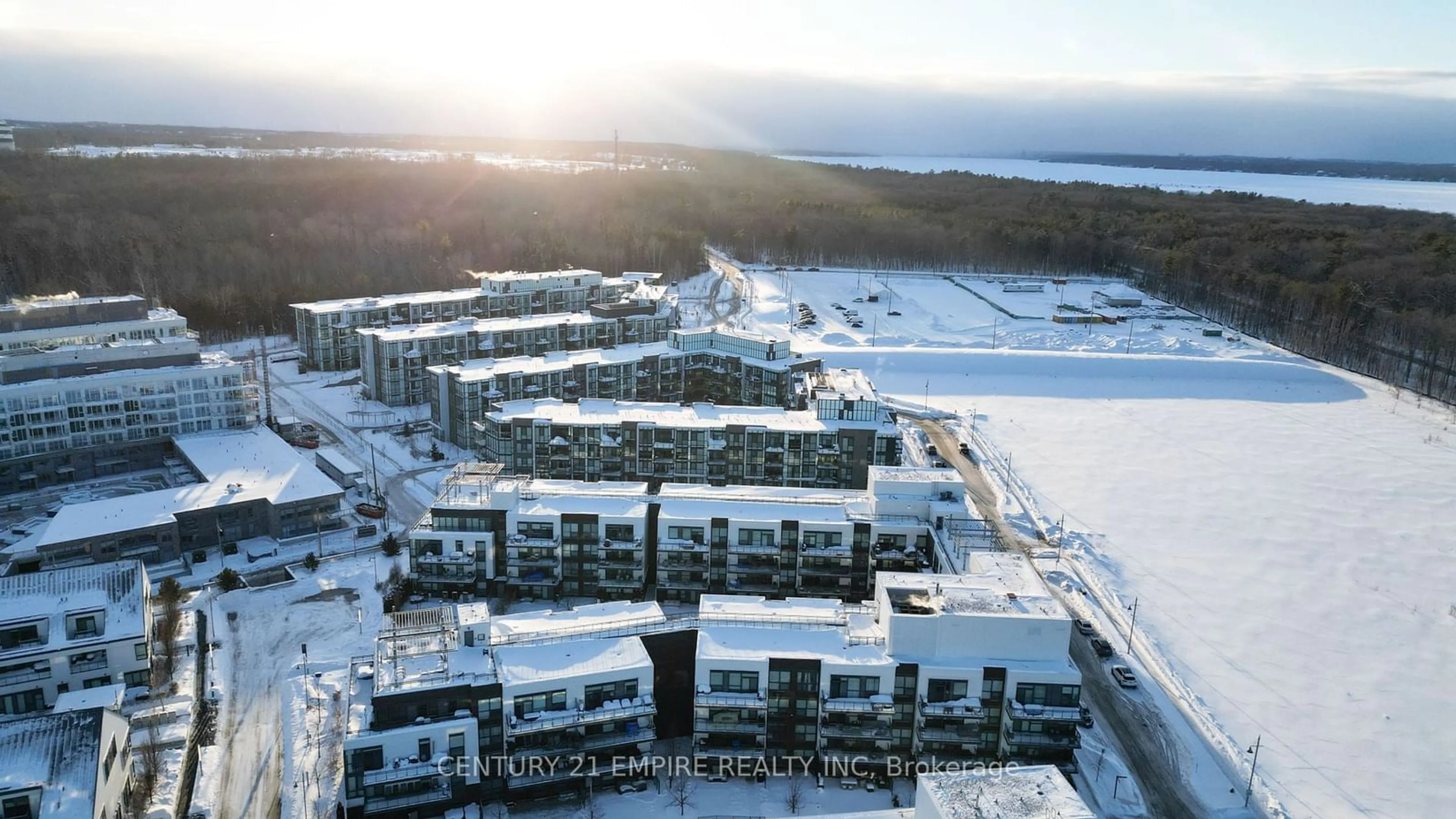 A pic from outside/outdoor area/front of a property/back of a property/a pic from drone, building for 301 Sea Ray Ave #C312, Innisfil Ontario L9S 0L8