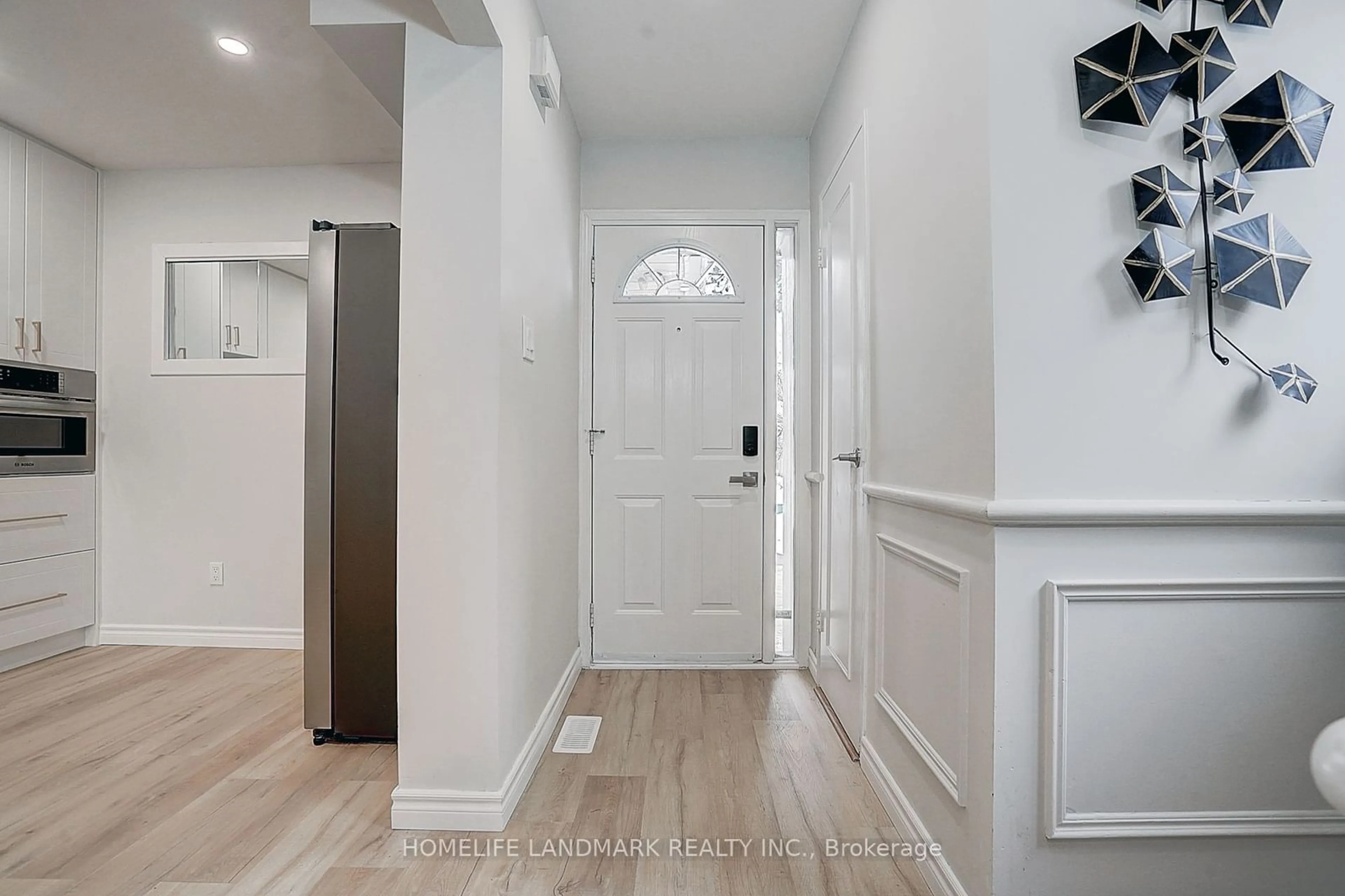 Indoor entryway for 38 West Borough St, Markham Ontario L3T 4X5