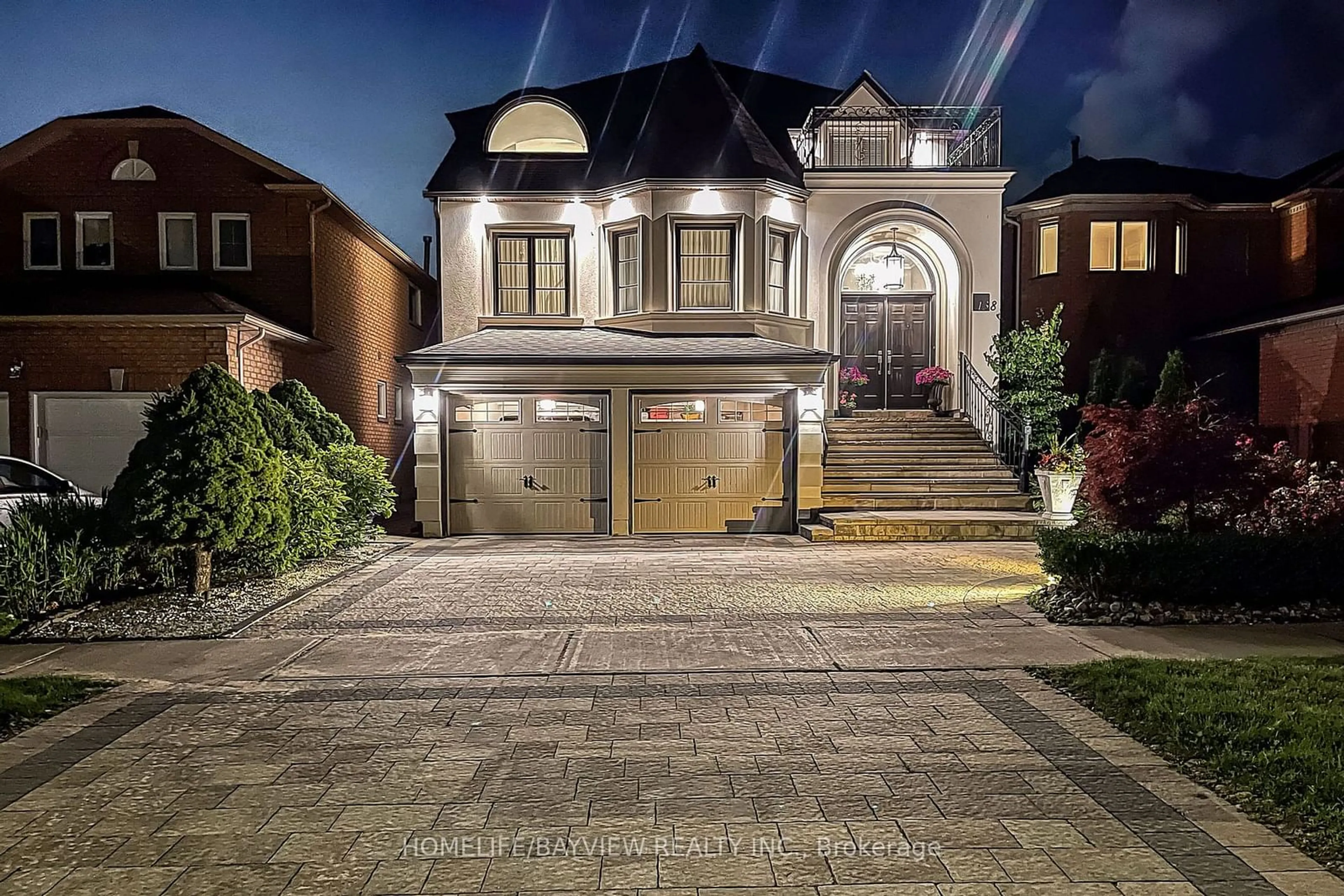 Home with brick exterior material, street for 138 Larratt Lane, Richmond Hill Ontario L4C 0E6