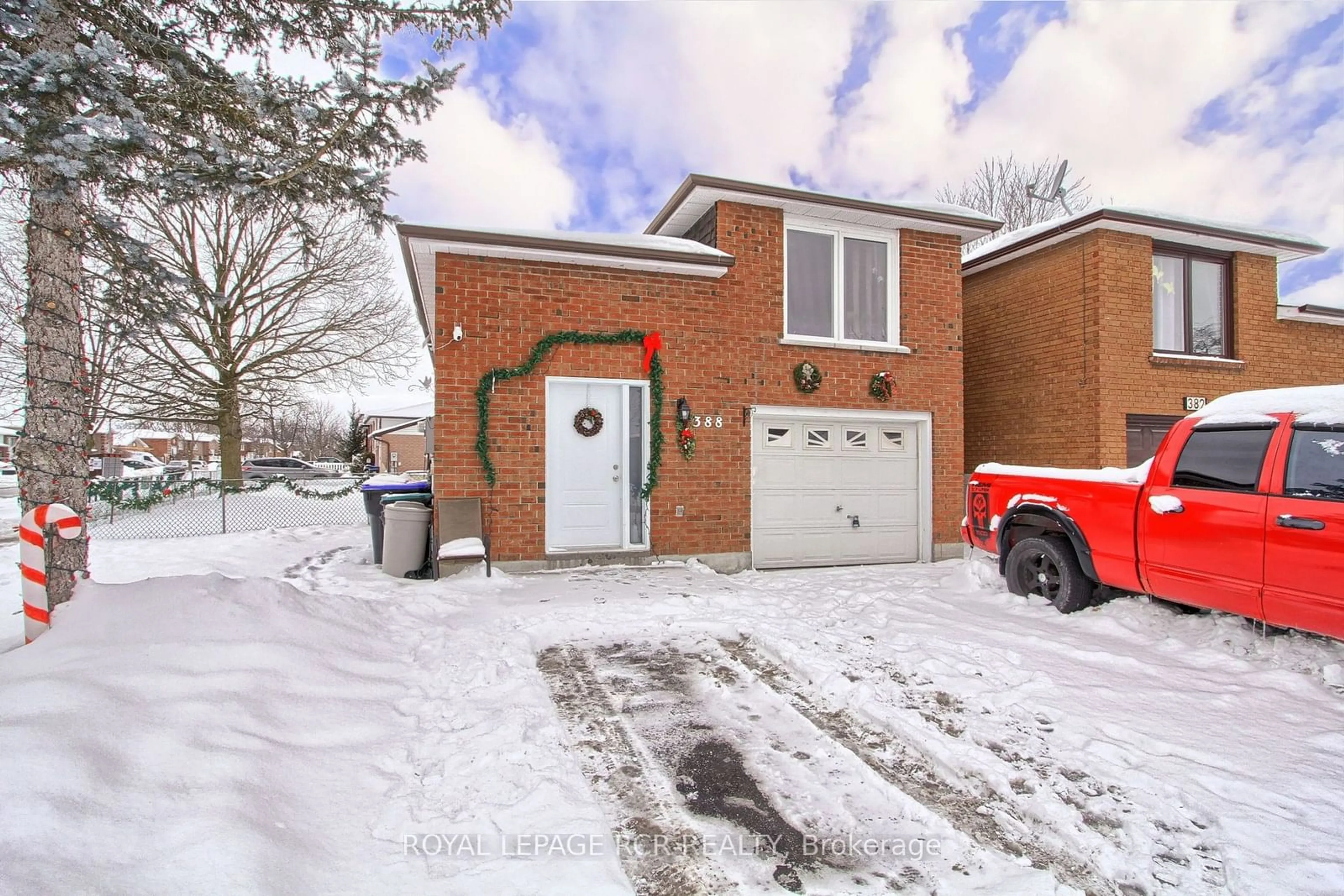 Home with brick exterior material, street for 388 Parkwood Ave, Bradford West Gwillimbury Ontario L3Z 2W9