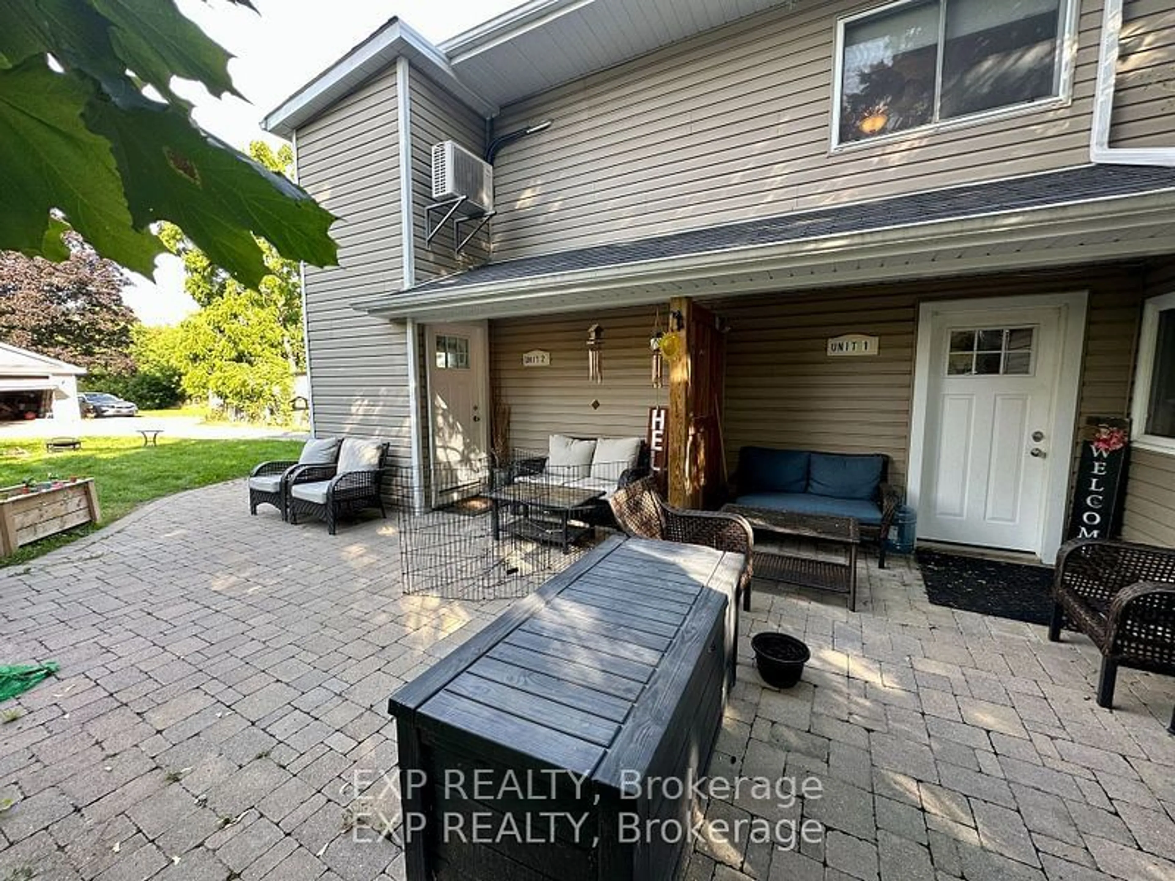 Patio, unknown for 20480 Leslie St, East Gwillimbury Ontario L0G 1R0