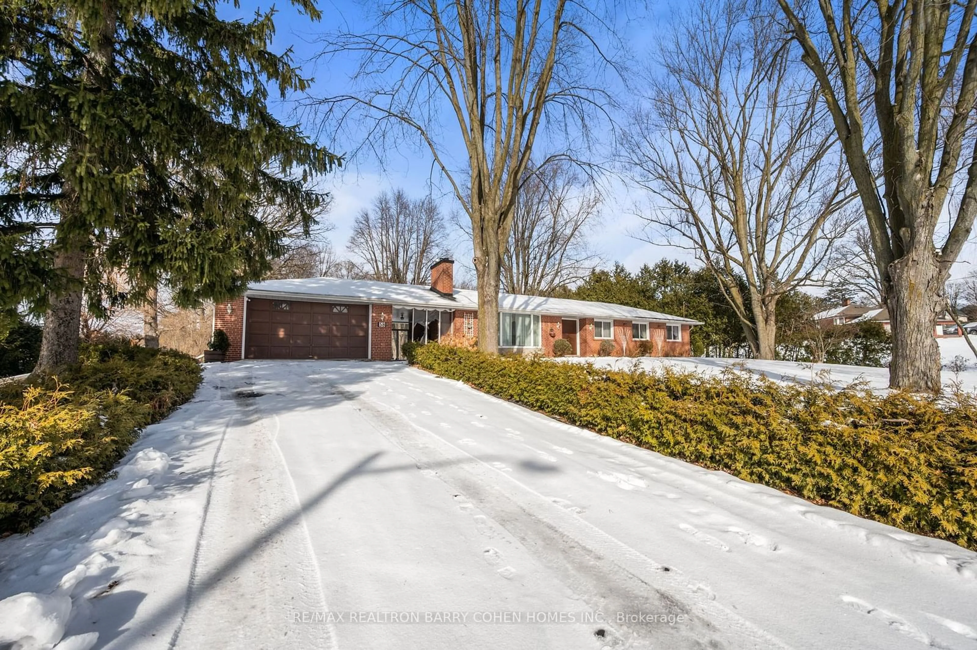 Home with brick exterior material, street for 58 Sylvadene Pkwy, Vaughan Ontario L4L 2M6