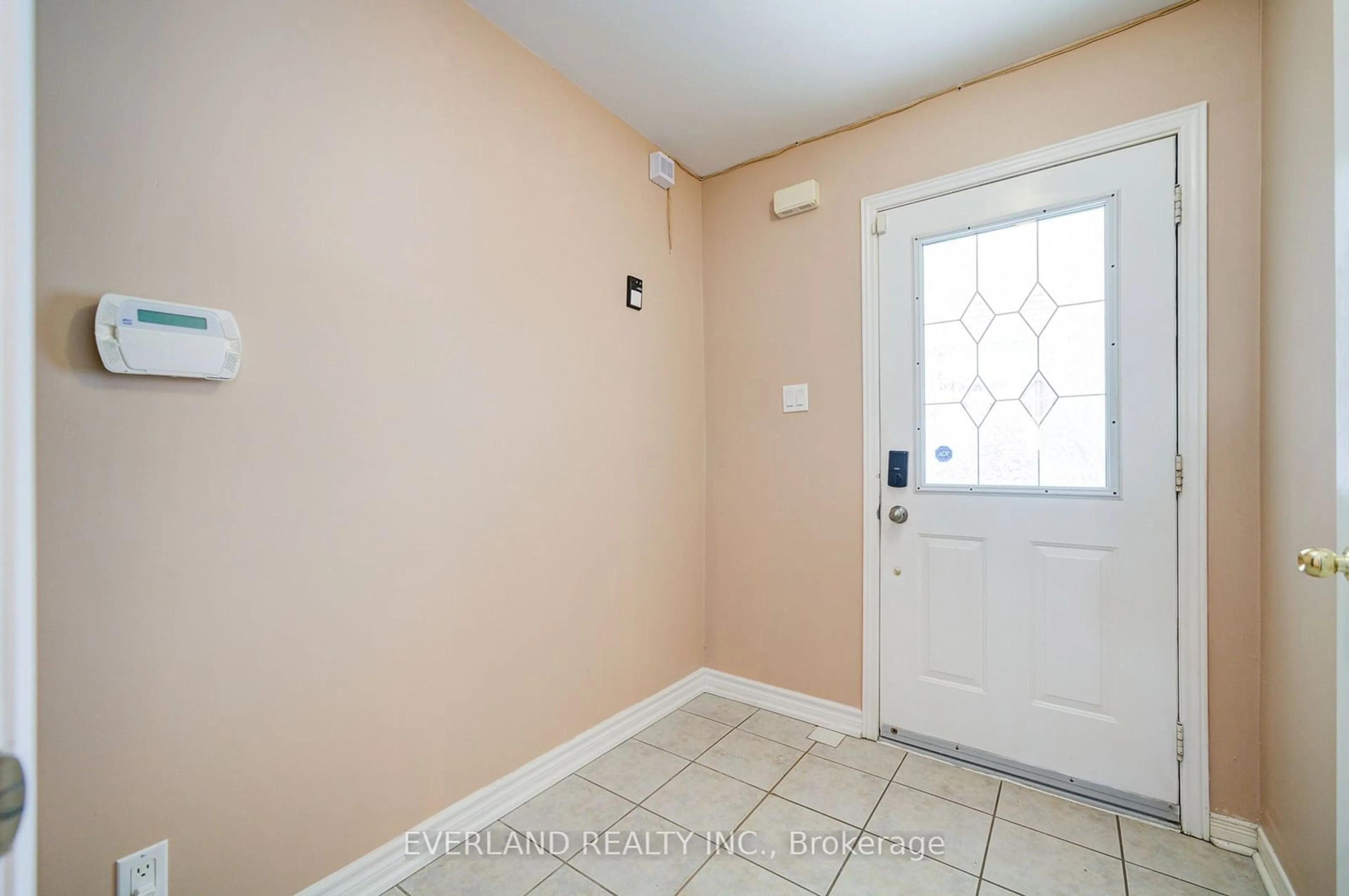 Indoor entryway for 43 Kayla Cres, Vaughan Ontario L6A 3P6