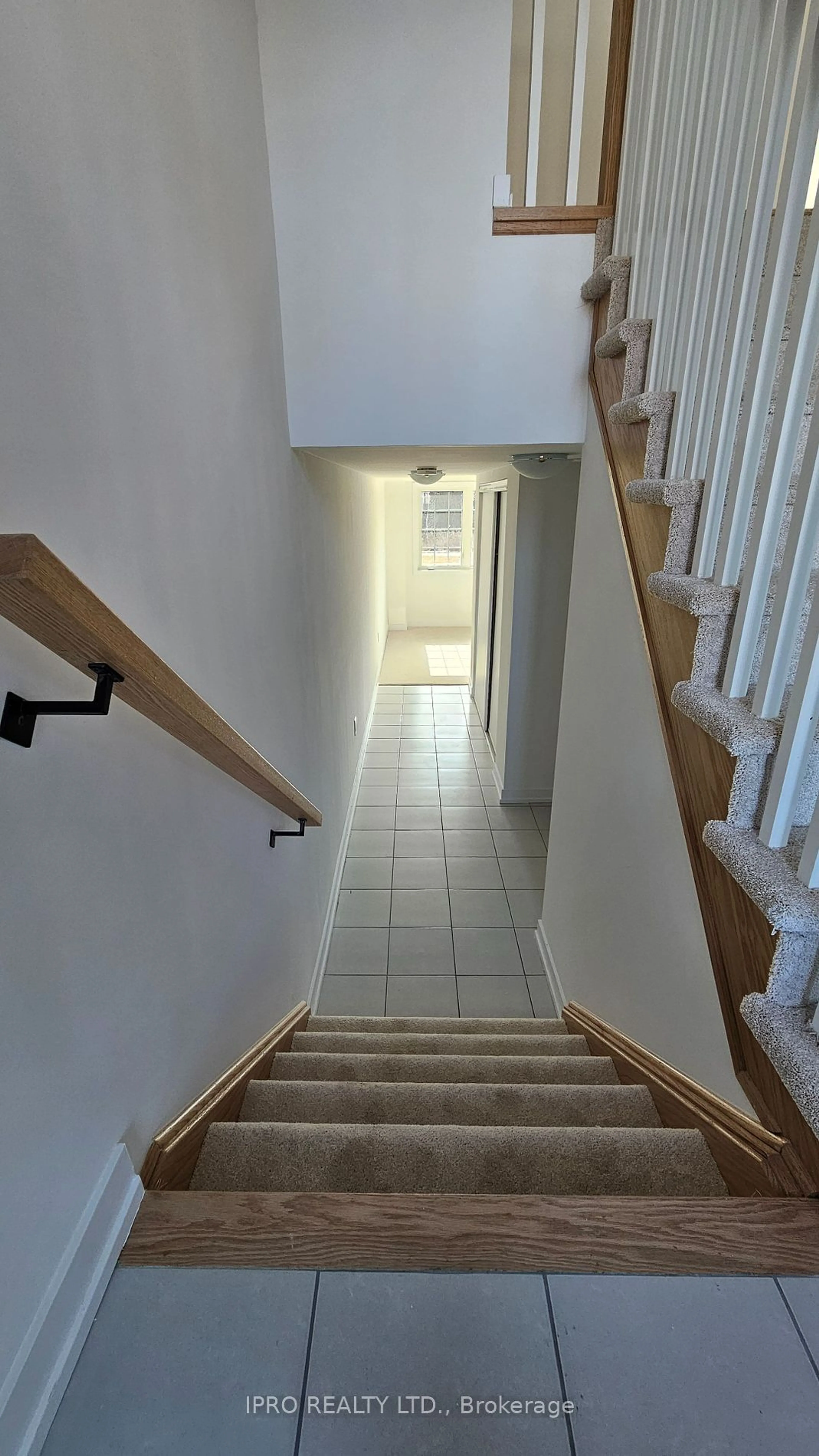 Stairs for 86 Lyall Stokes Circ, East Gwillimbury Ontario L0G 1M0