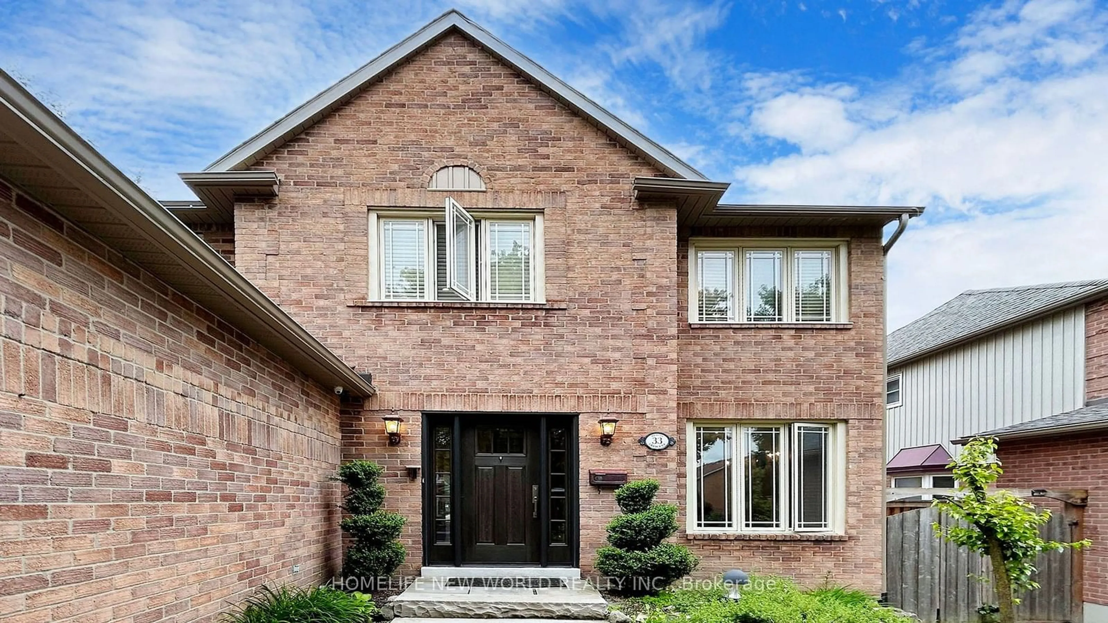 Home with brick exterior material, street for 33 Beatty Cres, Aurora Ontario L4G 5V3