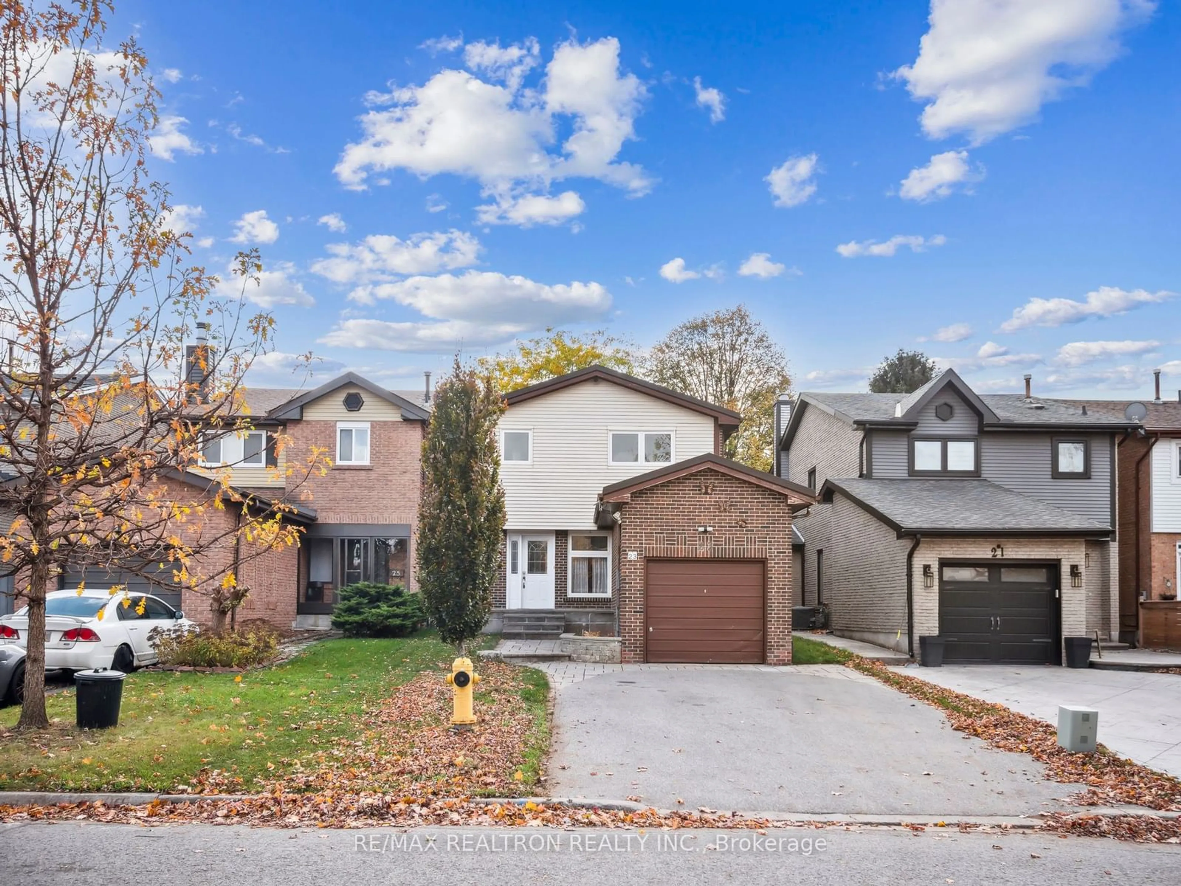 Home with brick exterior material, street for 23 Durie Lane, Markham Ontario L3T 5H4