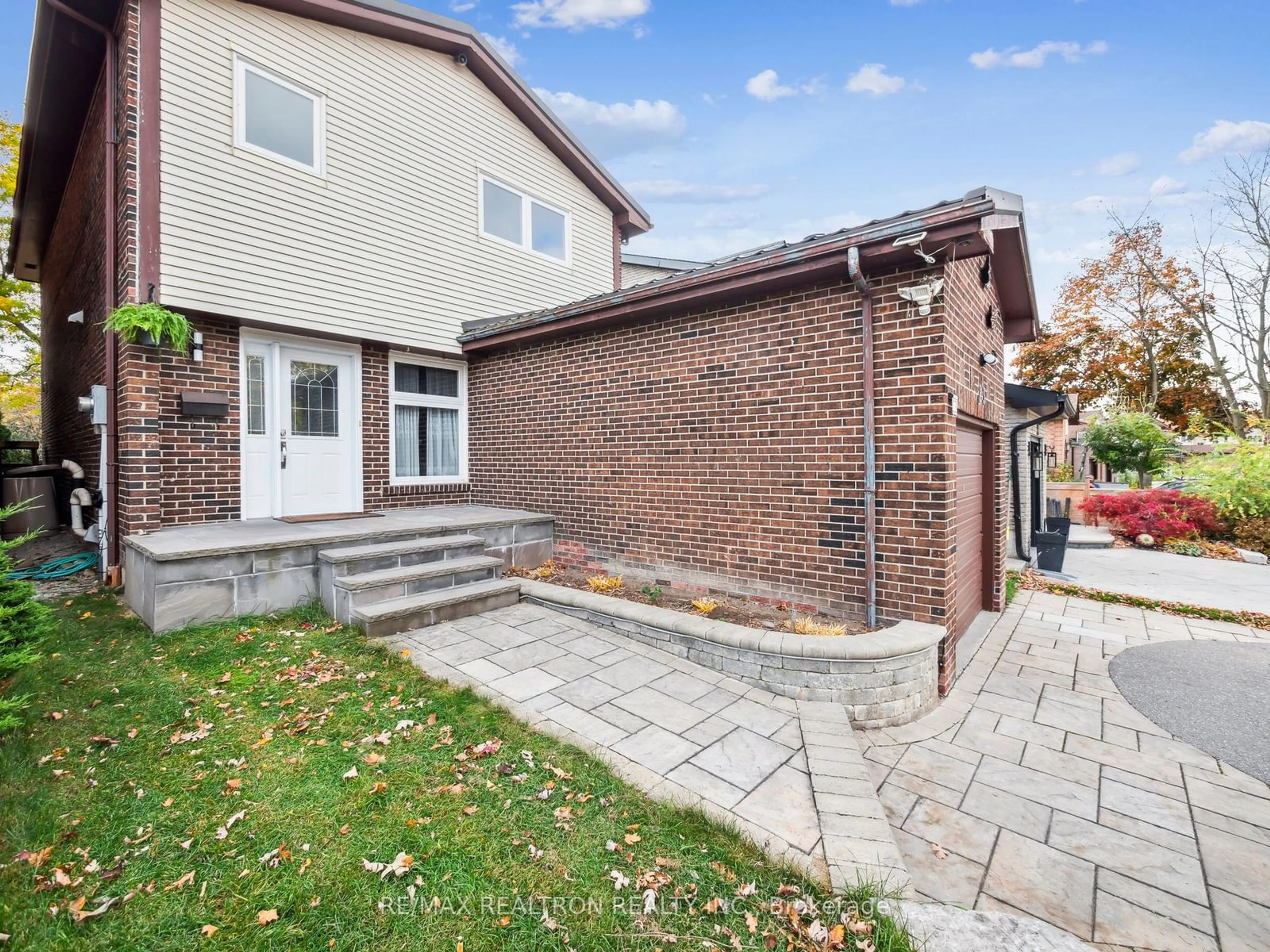 Home with brick exterior material, street for 23 Durie Lane, Markham Ontario L3T 5H4