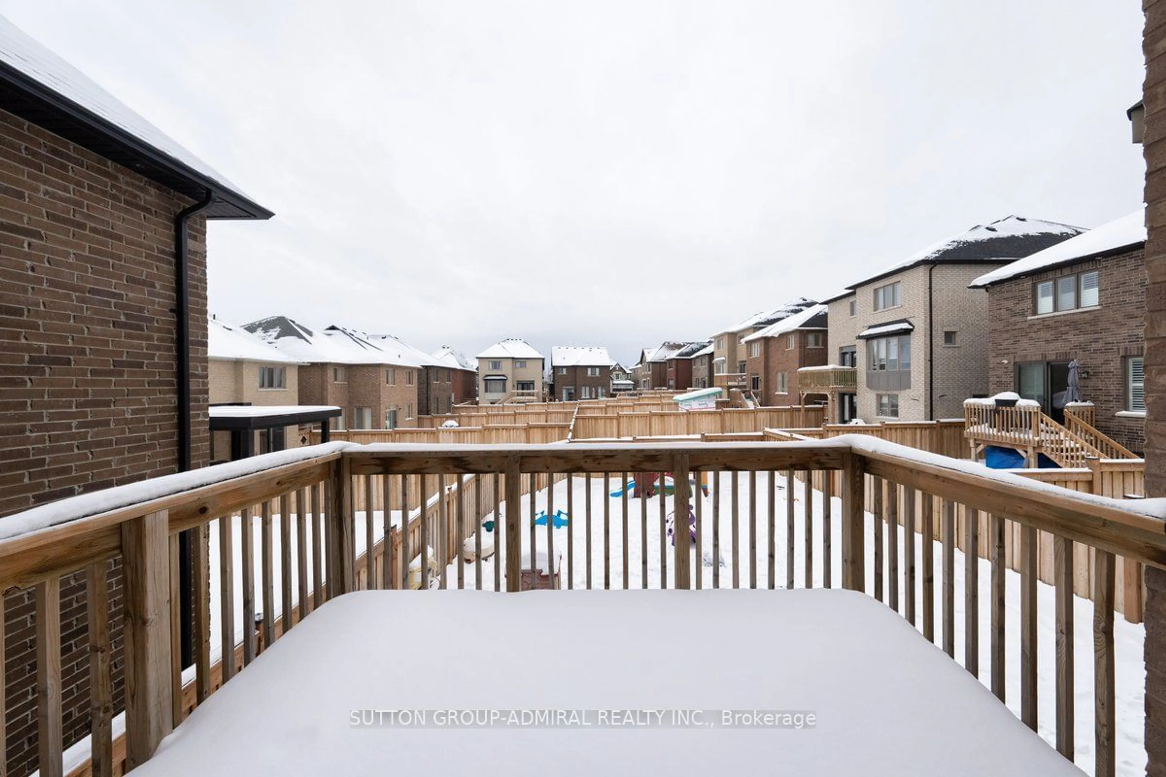 Patio, unknown for 1379 Lawson St, Innisfil Ontario L9S 0J8