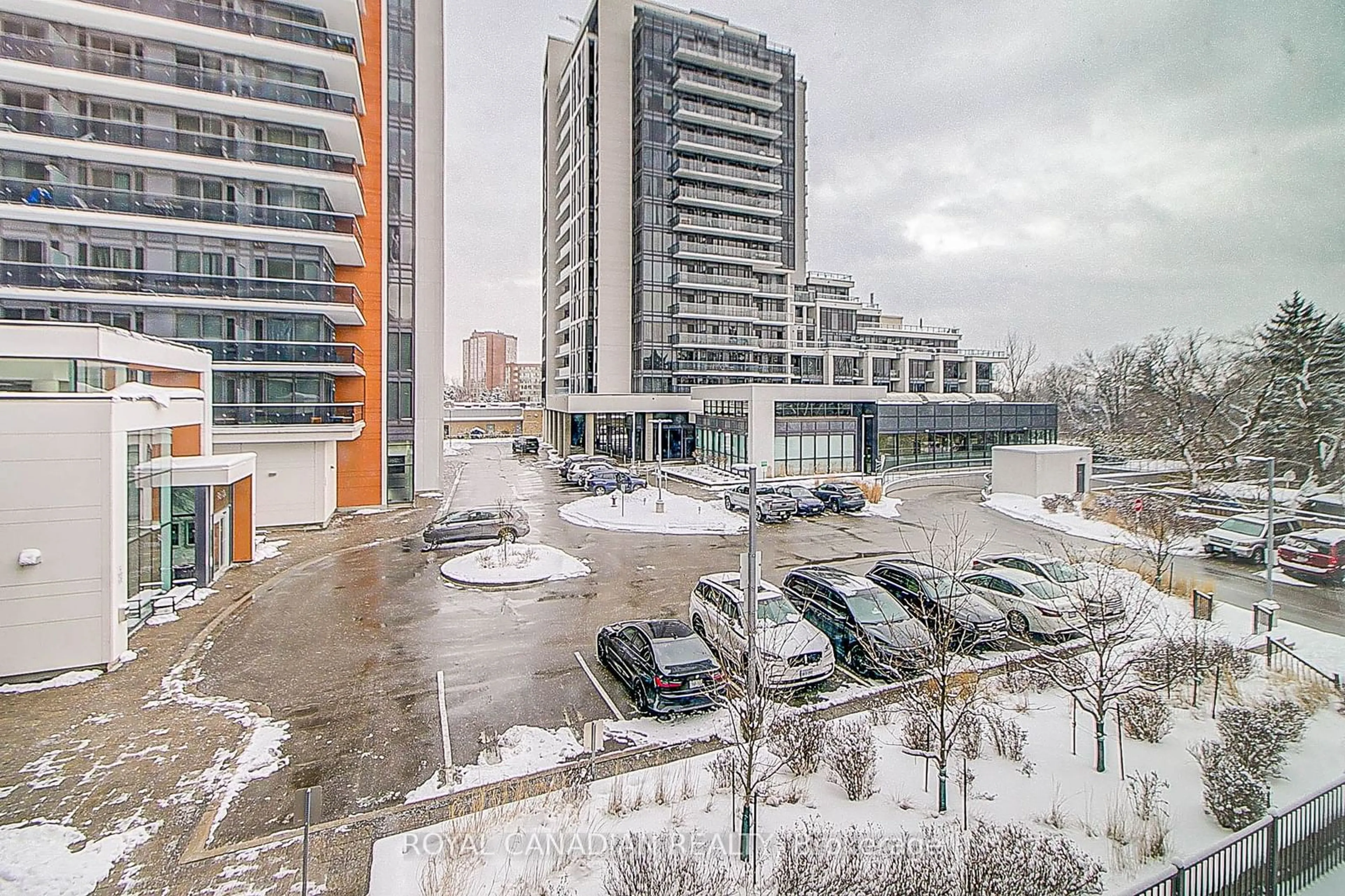 Parking for 9608 yonge St #208, Richmond Hill Ontario L4C 0X4