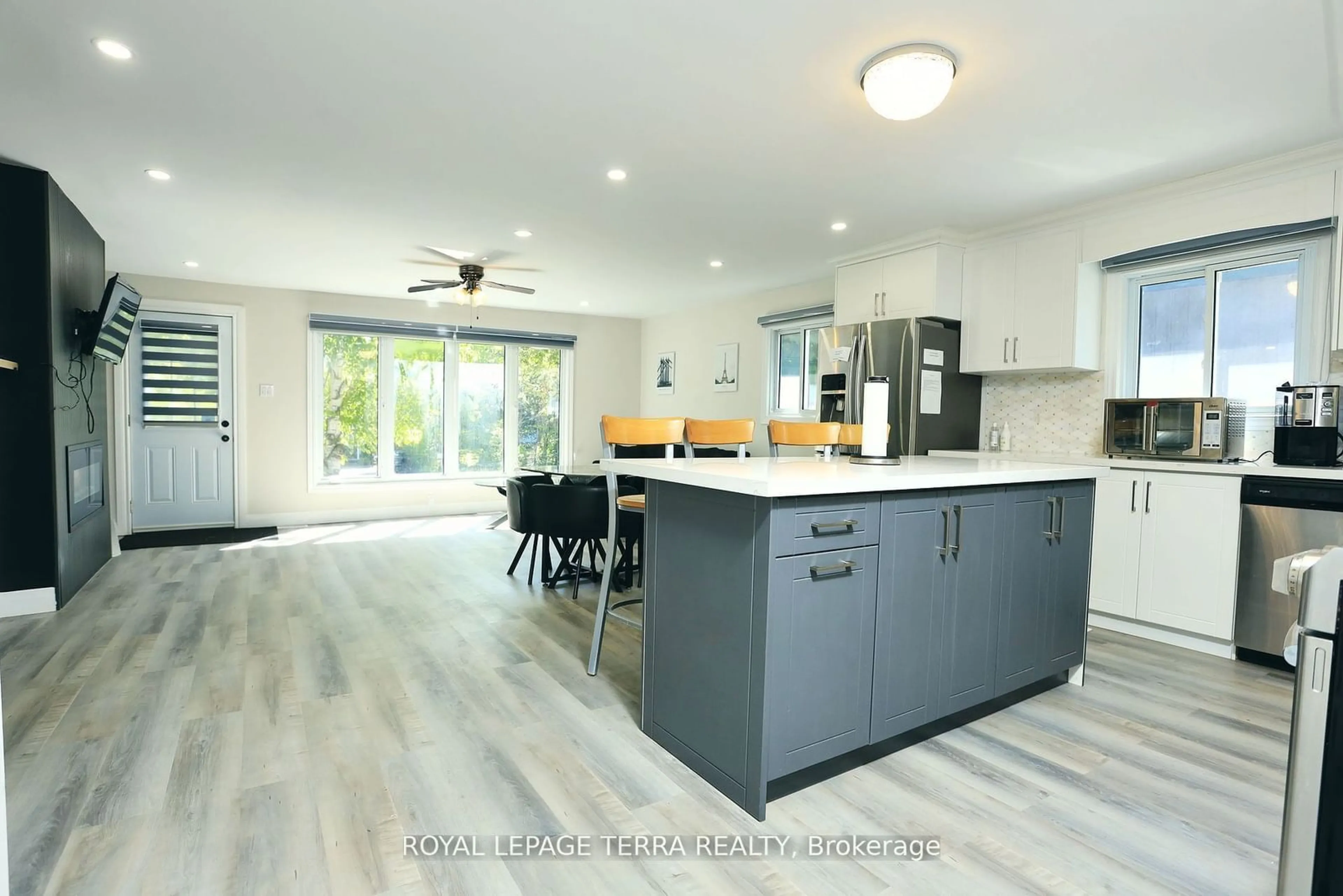 Open concept kitchen, unknown for 1786 St John's Rd, Innisfil Ontario L0M 1S0