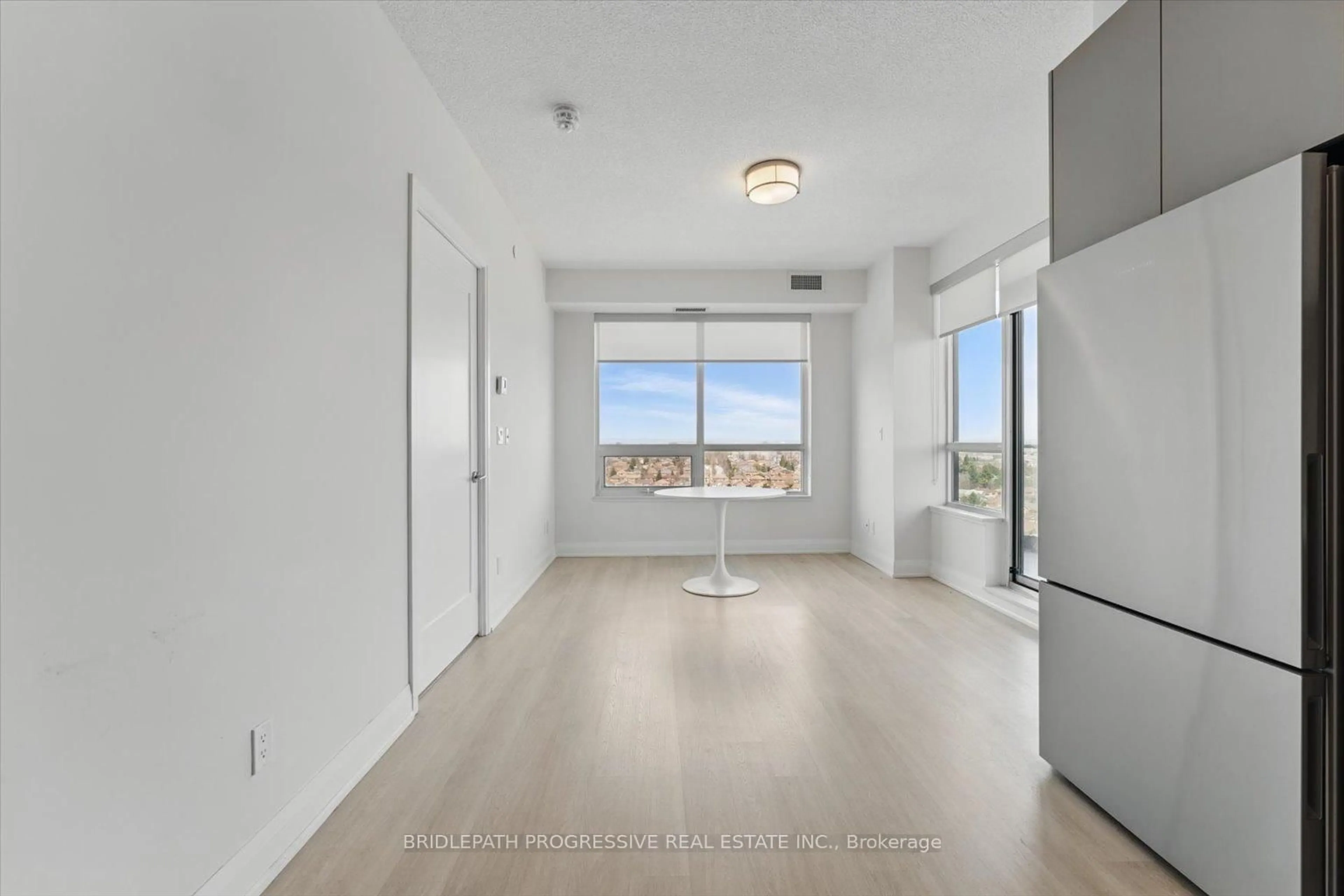A pic of a room for 398 Highway 7 N/A #1502, Richmond Hill Ontario L4B 0G7