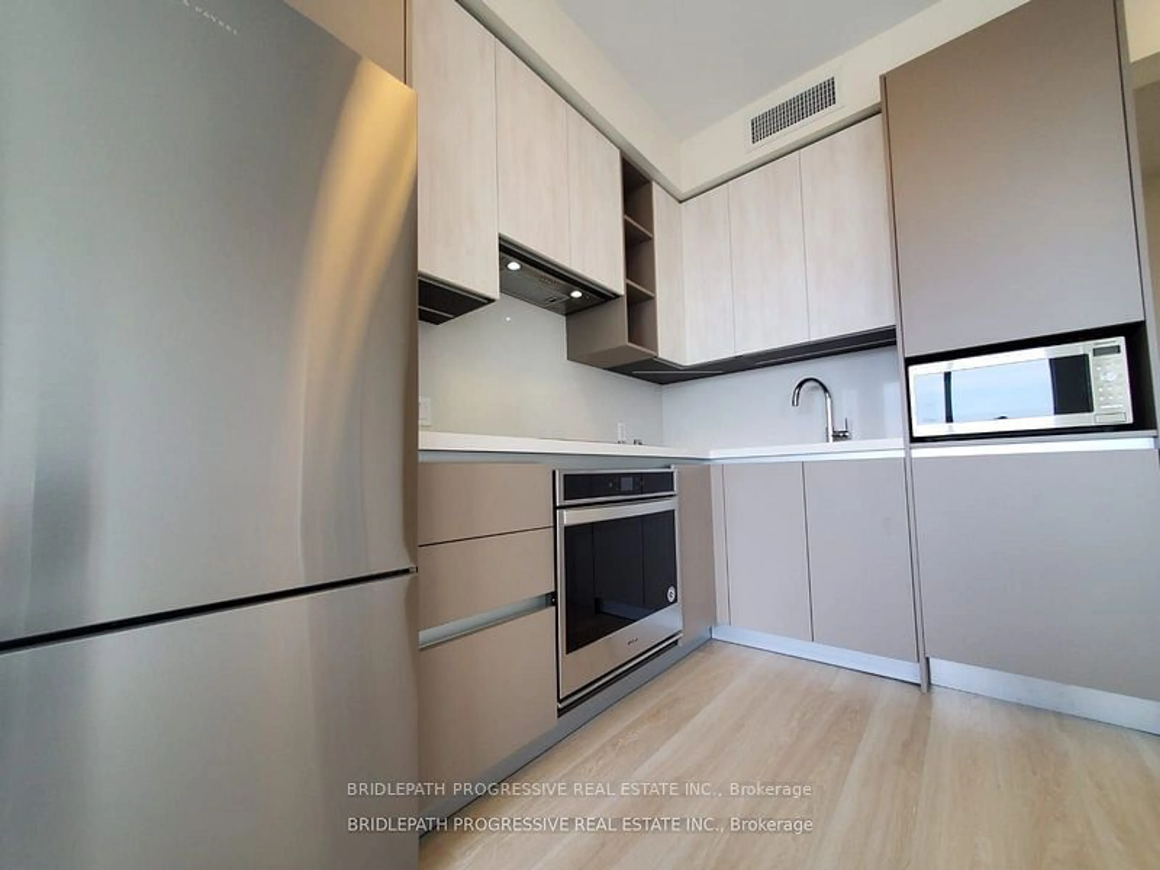 Standard kitchen, wood/laminate floor for 398 Highway 7 #1502, Richmond Hill Ontario L4B 0G7