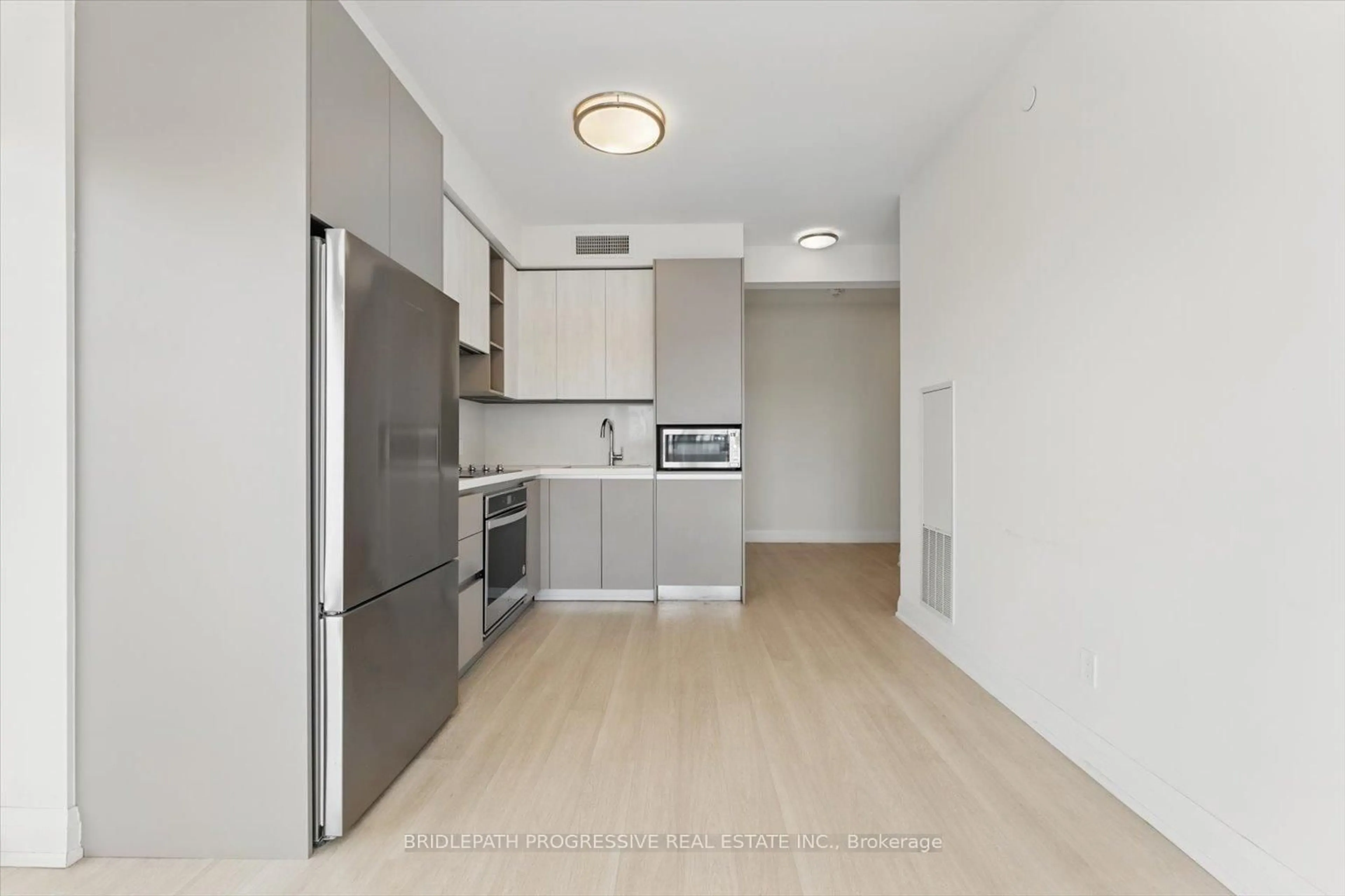 Standard kitchen, unknown for 398 Highway 7 N/A #1502, Richmond Hill Ontario L4B 0G7
