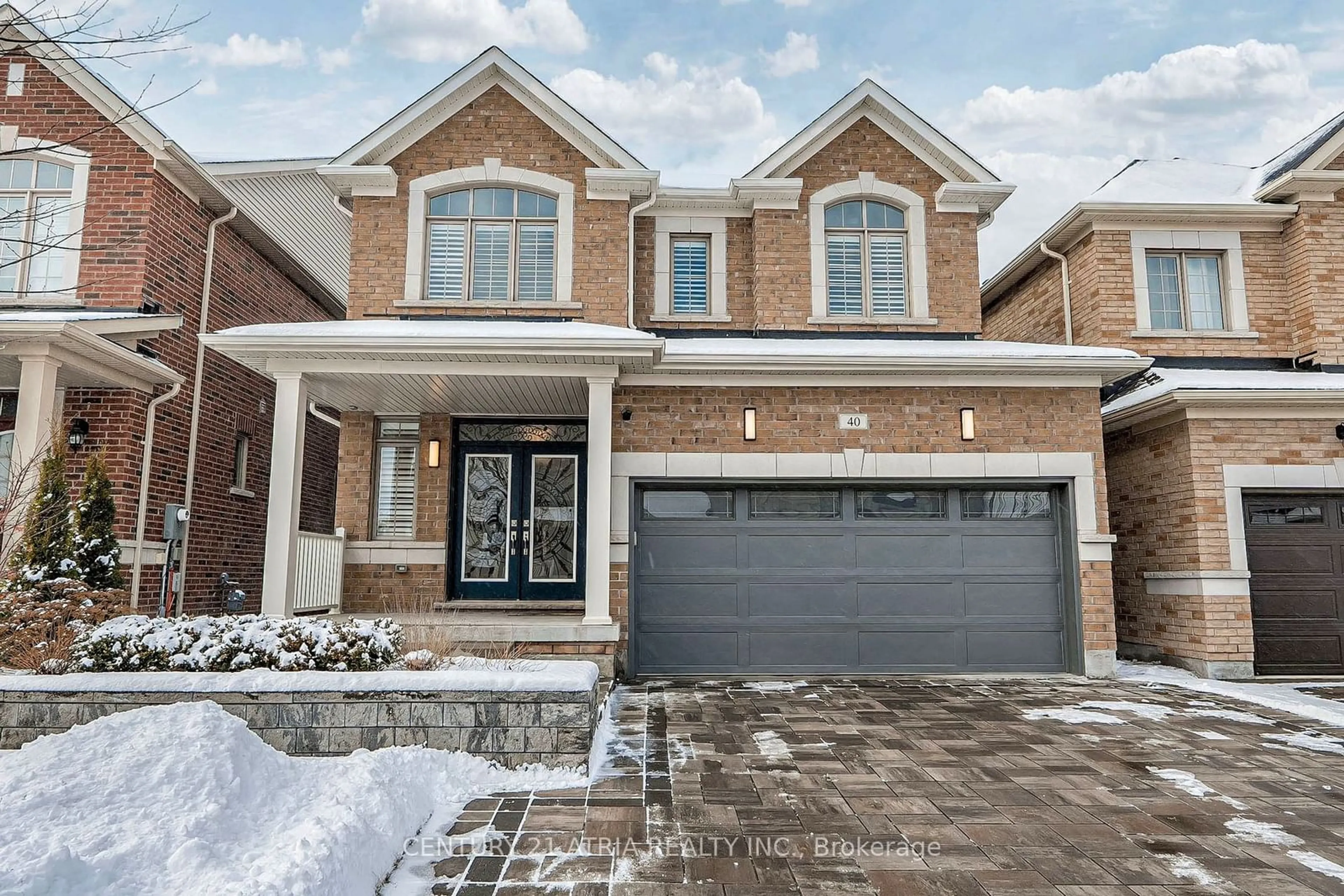 Home with brick exterior material, street for 40 Cobb St, Aurora Ontario L4G 0W9