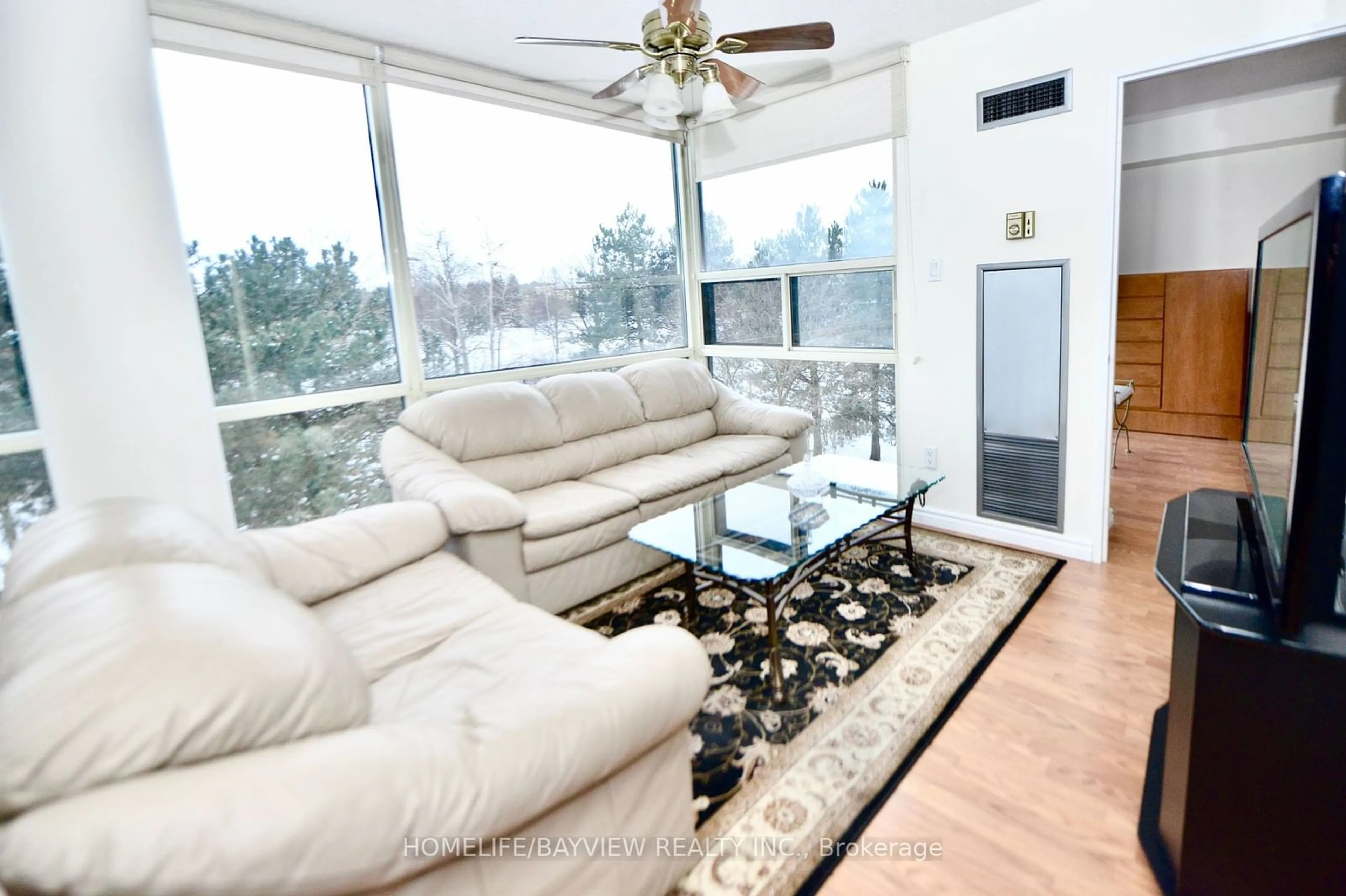 Living room with furniture, unknown for 40 Harding Blvd #417, Richmond Hill Ontario L4C 9S5