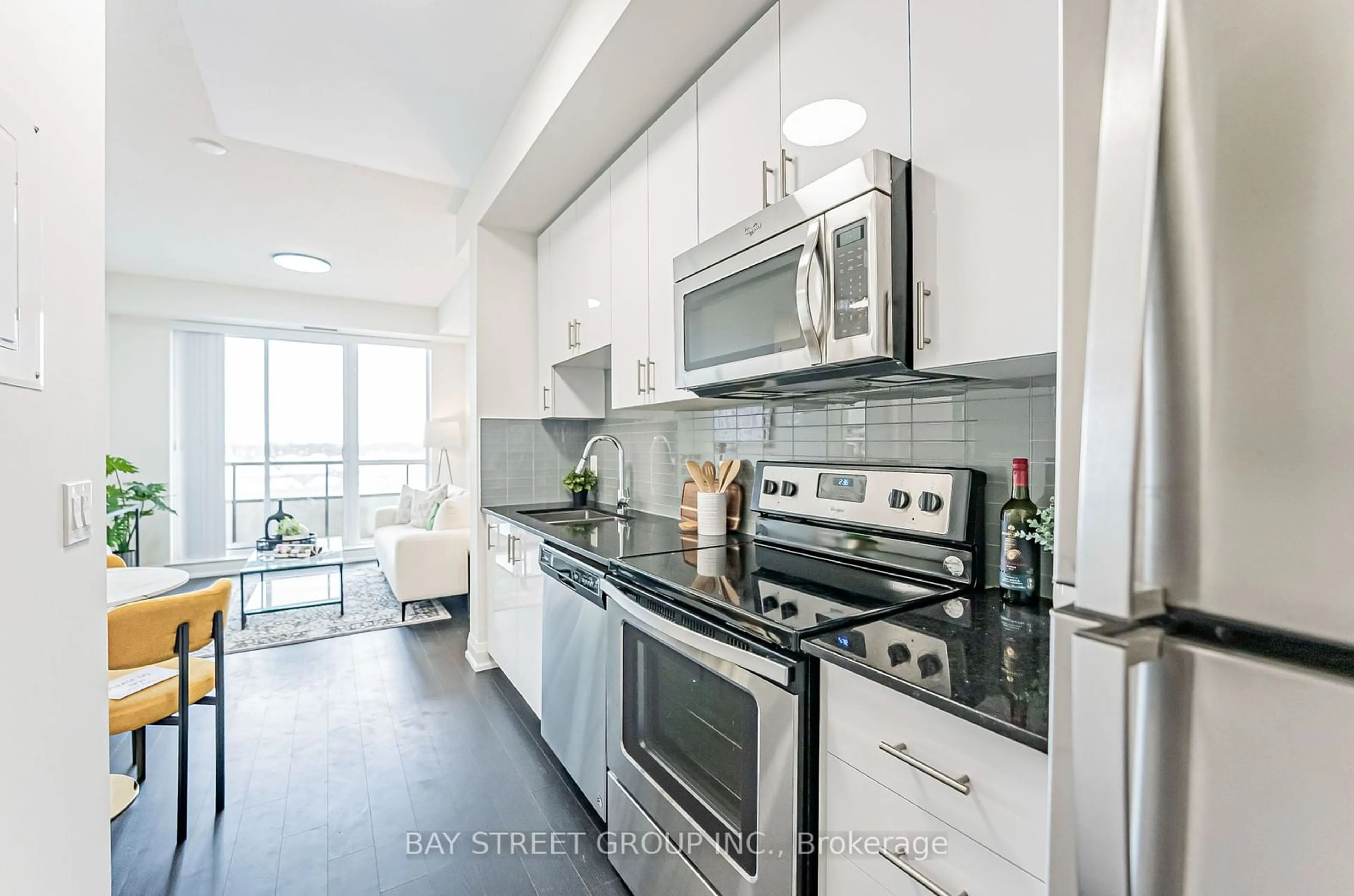 Open concept kitchen, ceramic/tile floor for 9582 Markham Rd #1001, Markham Ontario L6E 0T4