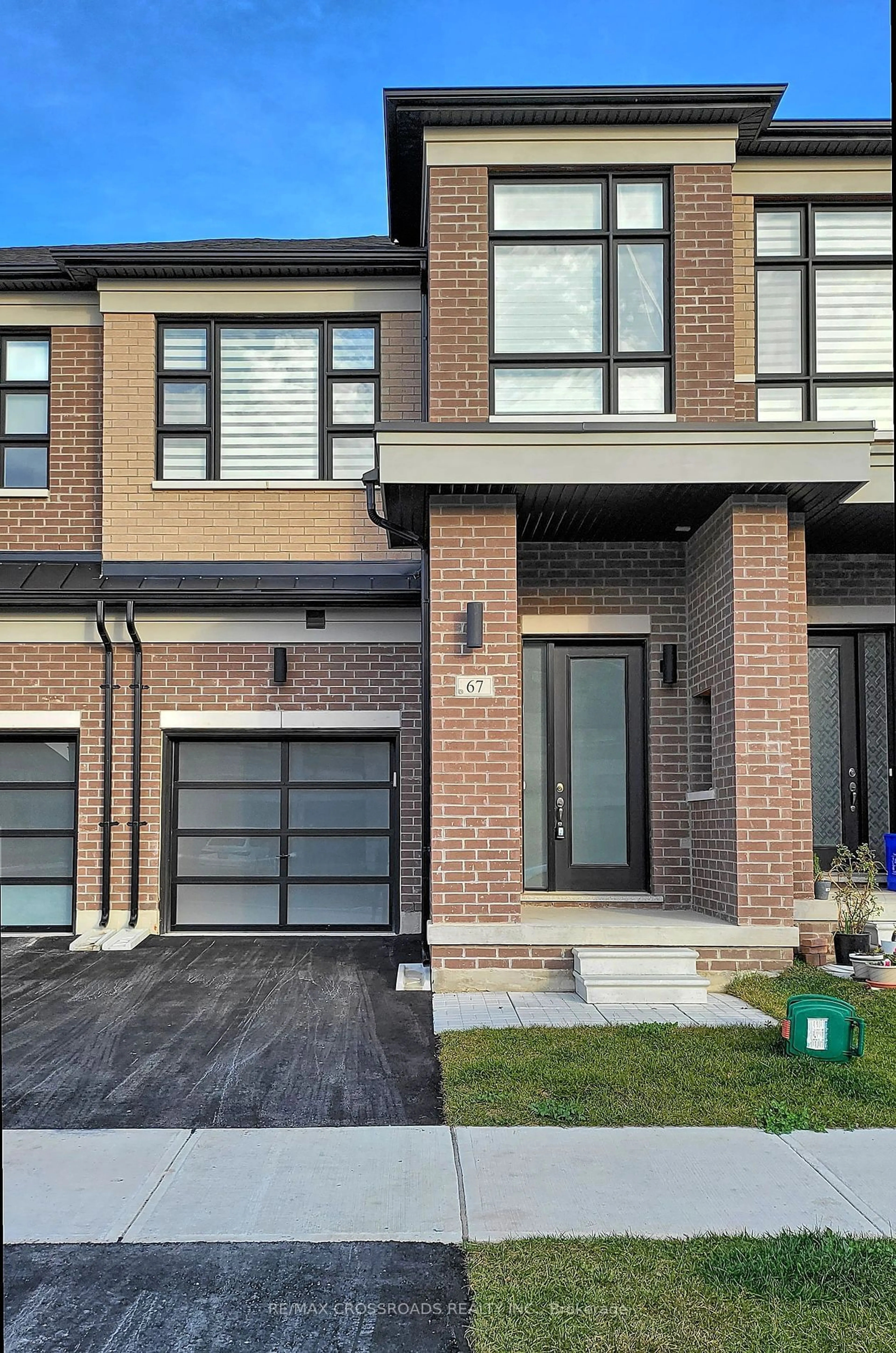 Home with brick exterior material, street for 67 Mallery St, Richmond Hill Ontario L4S 0J1