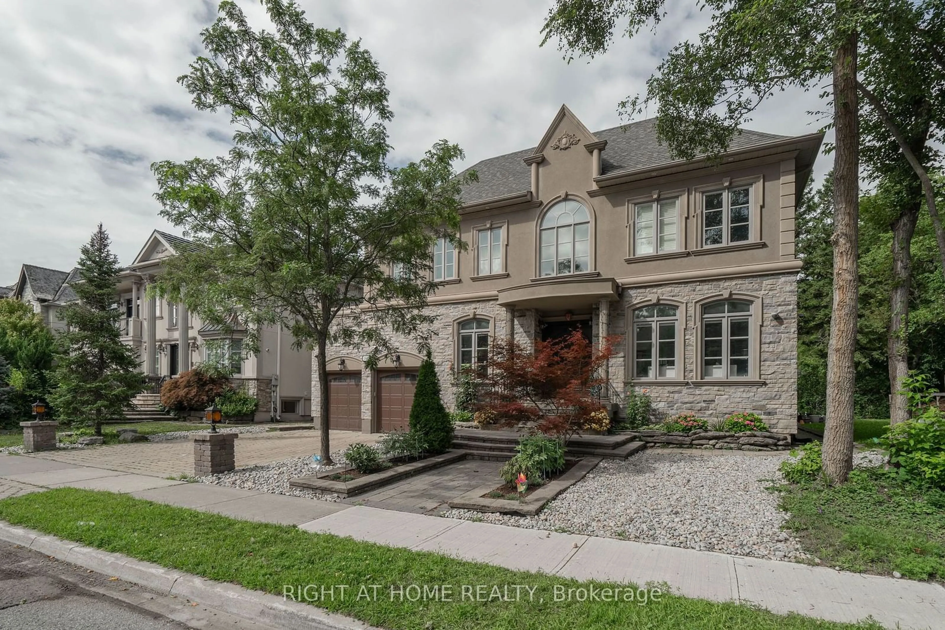 Home with brick exterior material, street for 286 Fern Ave, Richmond Hill Ontario L4C 6L4