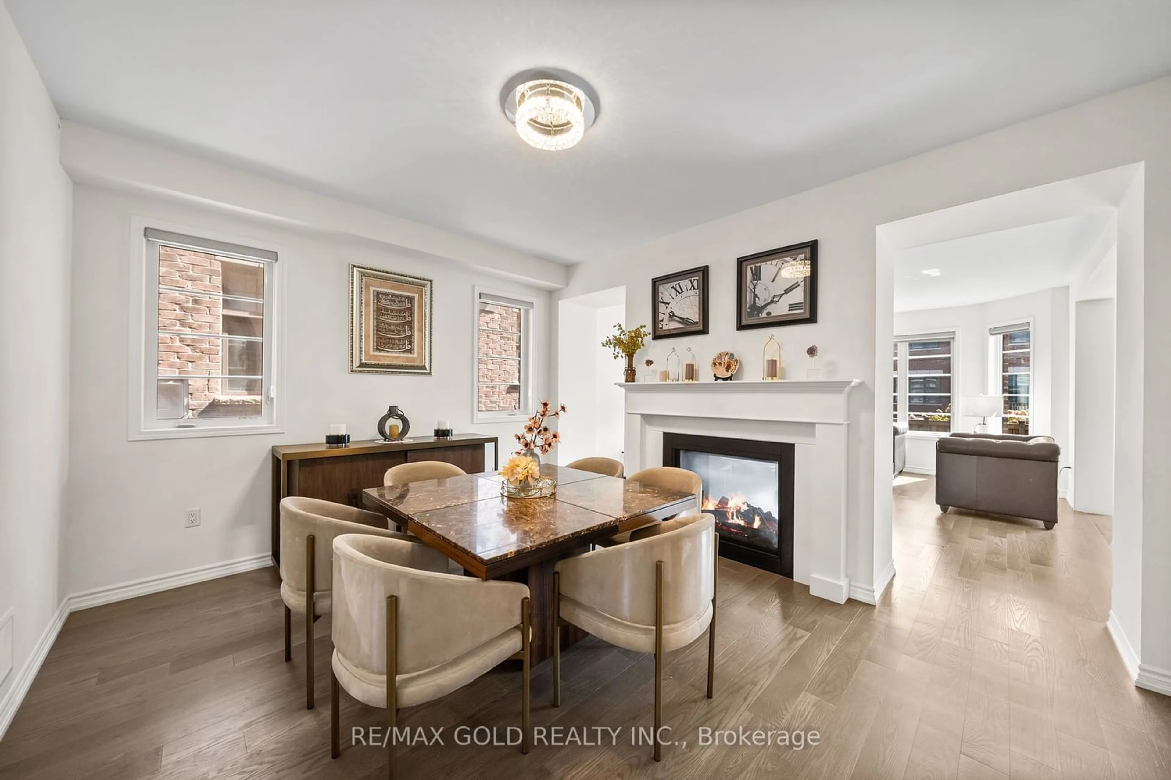 Dining room, ceramic/tile floor for 31 Streamside St, Vaughan Ontario L4H 4V3