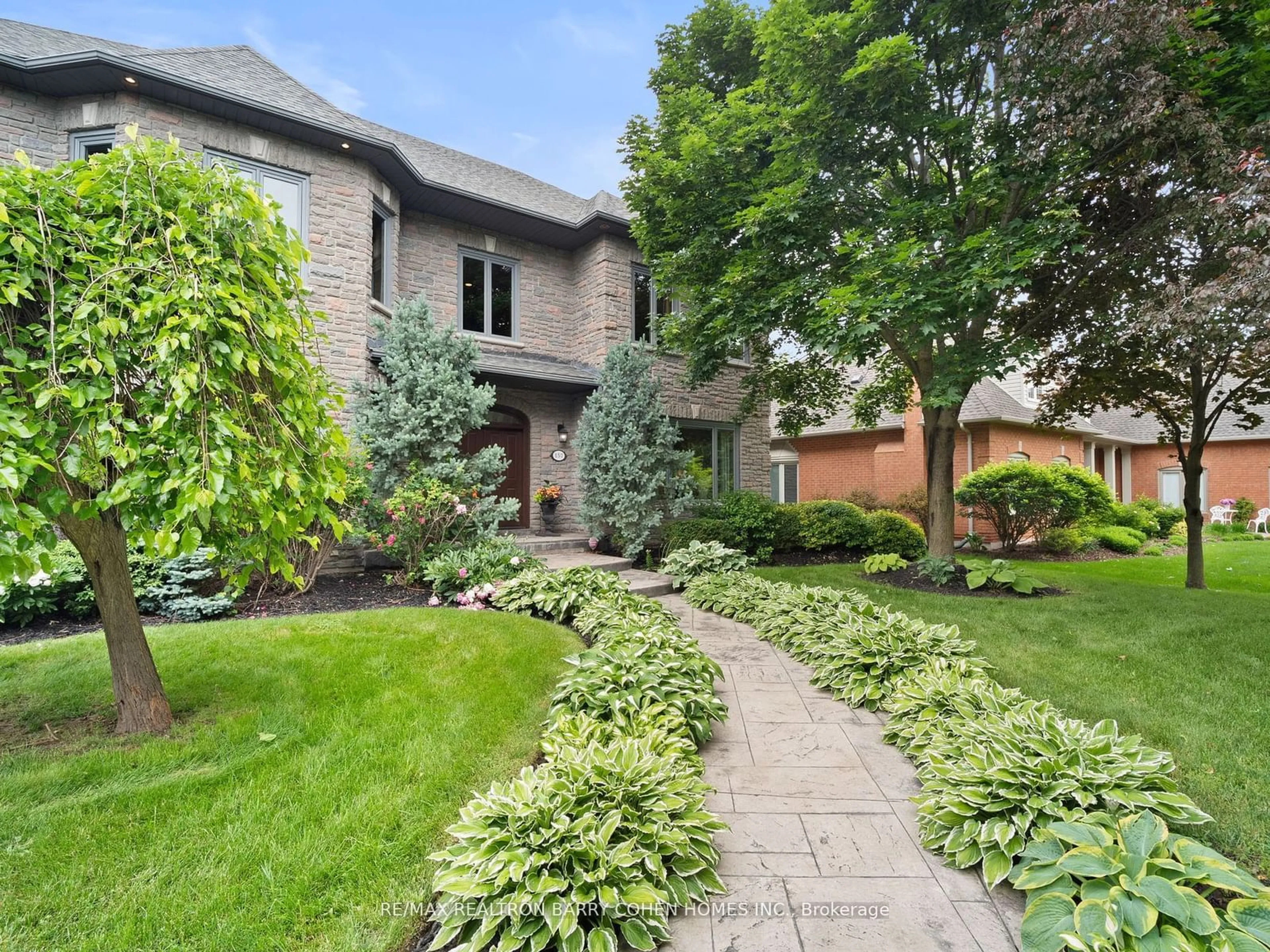 Home with brick exterior material, street for 157 Treegrove Circ, Aurora Ontario L4G 6M1