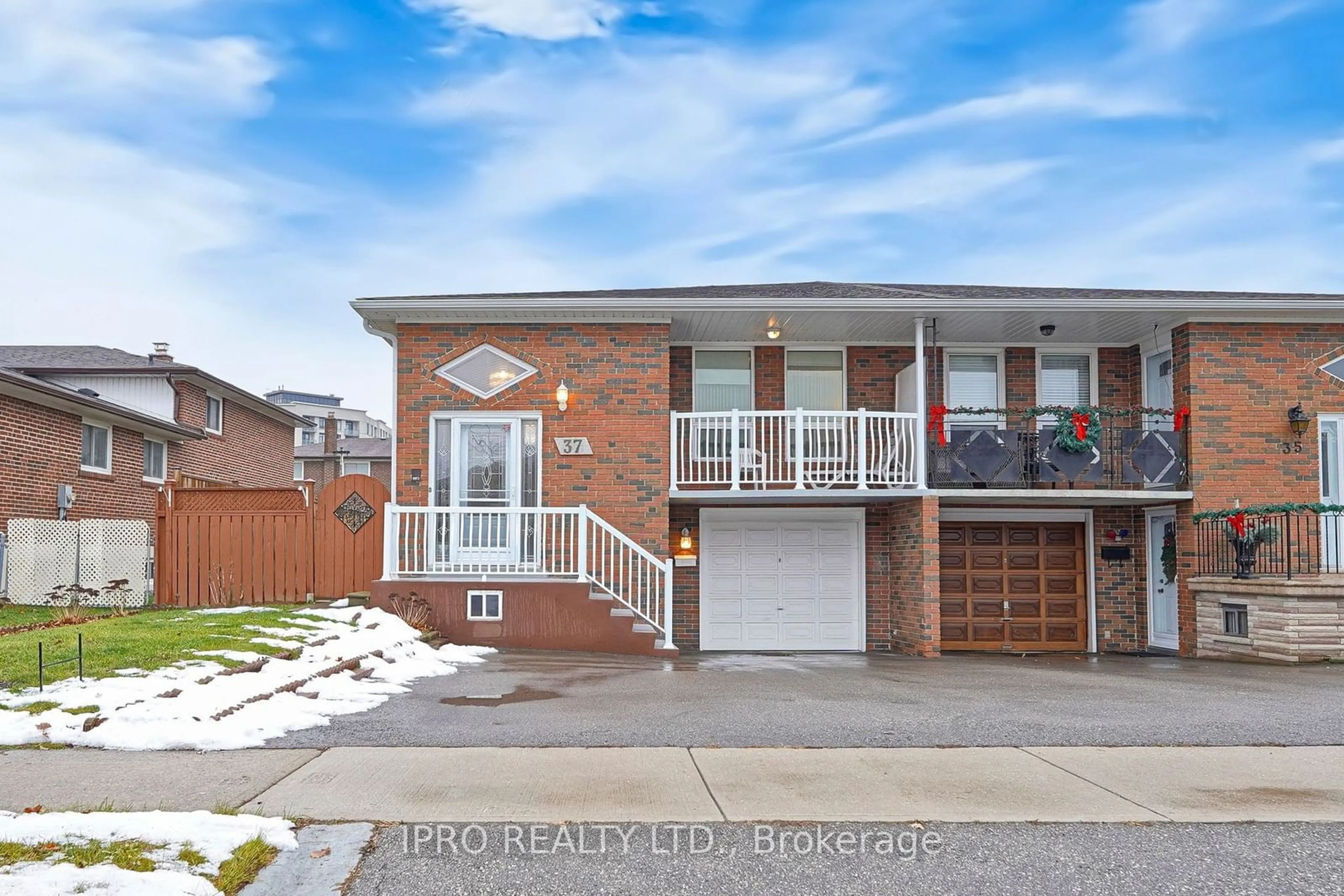 Home with brick exterior material, street for 37 Marilyn Pl, Vaughan Ontario L4L 2C2