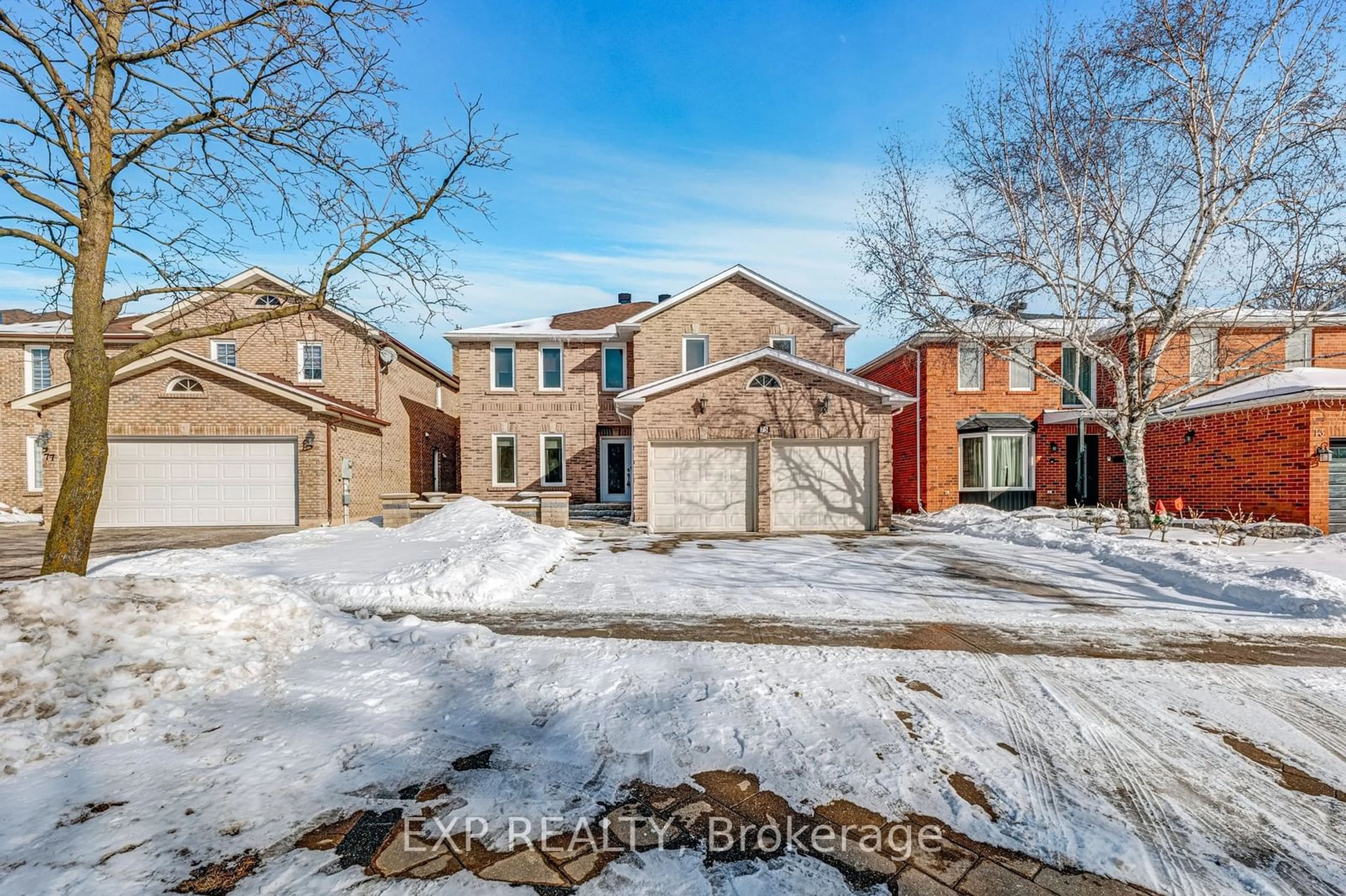 Home with brick exterior material, street for 75 Somerset Cres, Richmond Hill Ontario L4C 8N8