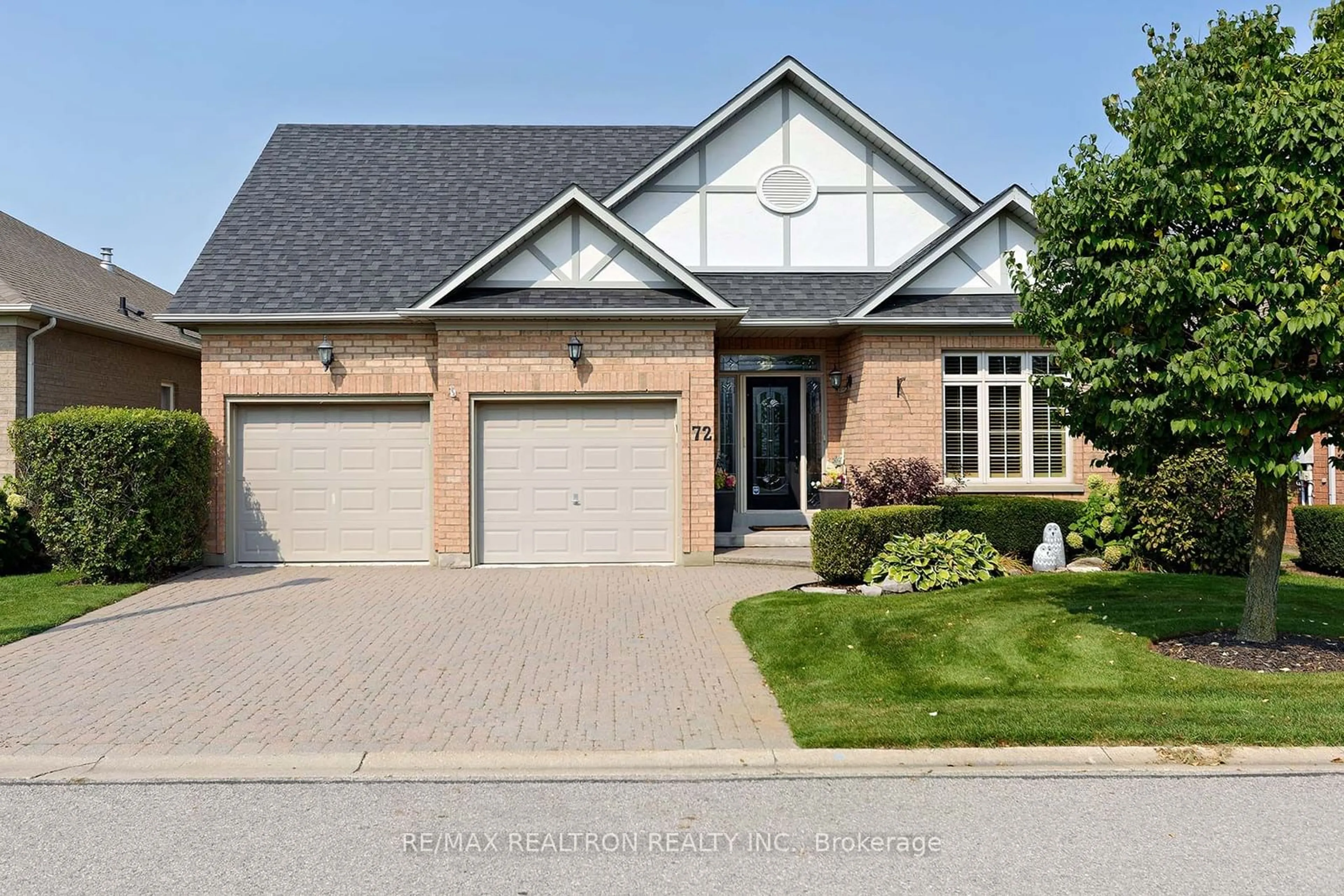 Home with brick exterior material, street for 72 McDermott Tr, Whitchurch-Stouffville Ontario L4A 1N8