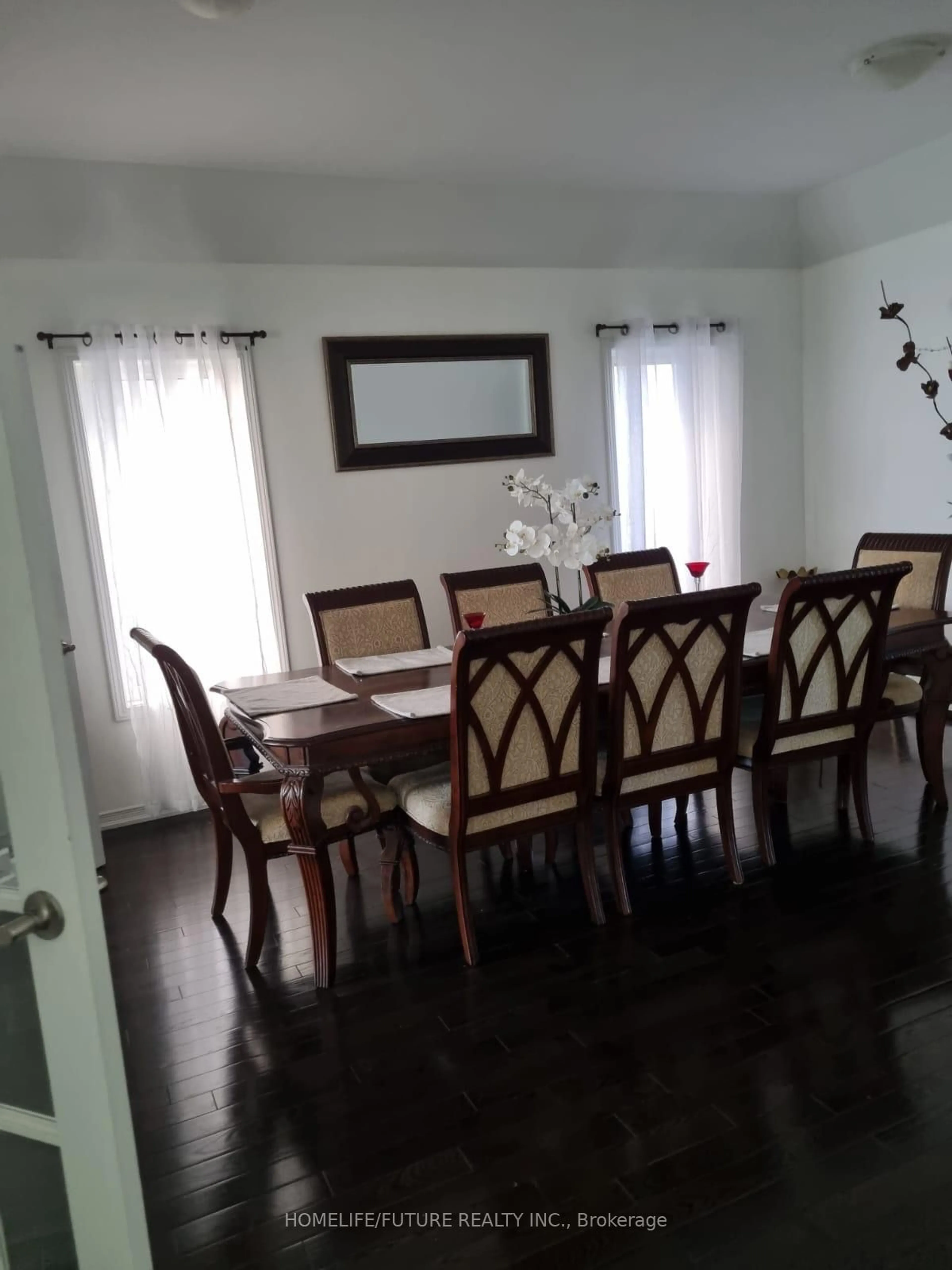 Dining room, wood/laminate floor for 1965 Jans Blvd, Innisfil Ontario L9S 0L3