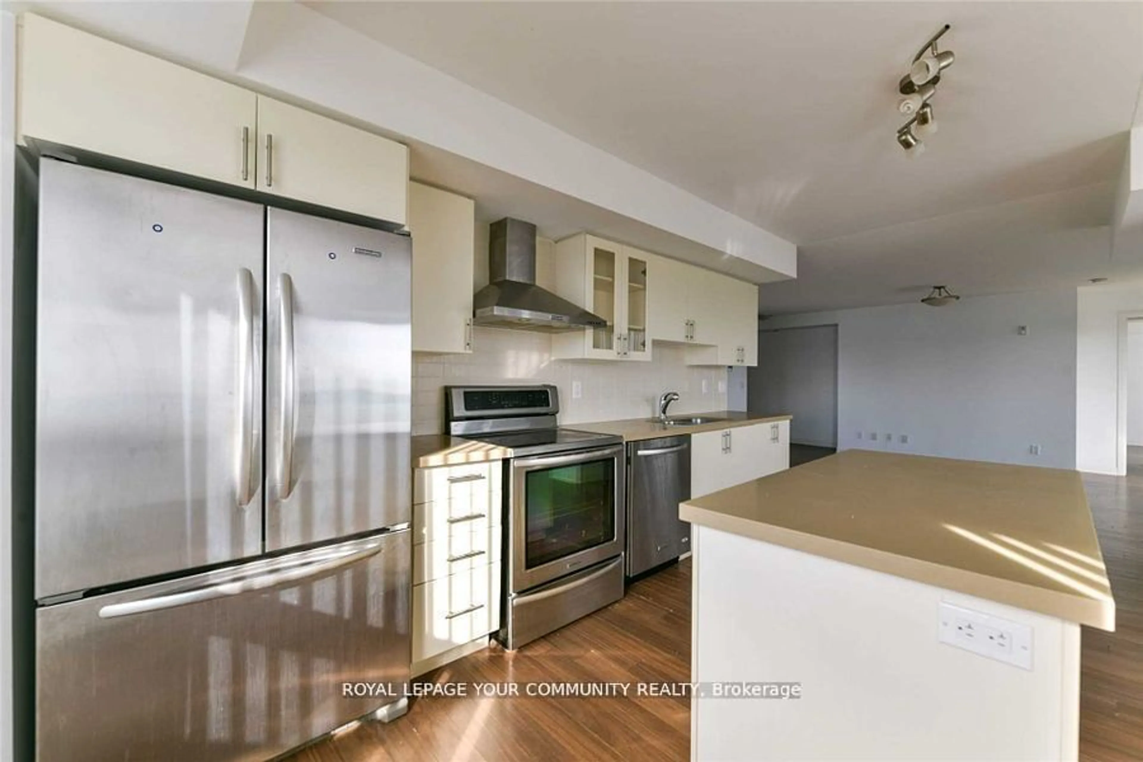 Open concept kitchen, unknown for 75 Norman Bethune Ave #111, Richmond Hill Ontario L4B 0B6