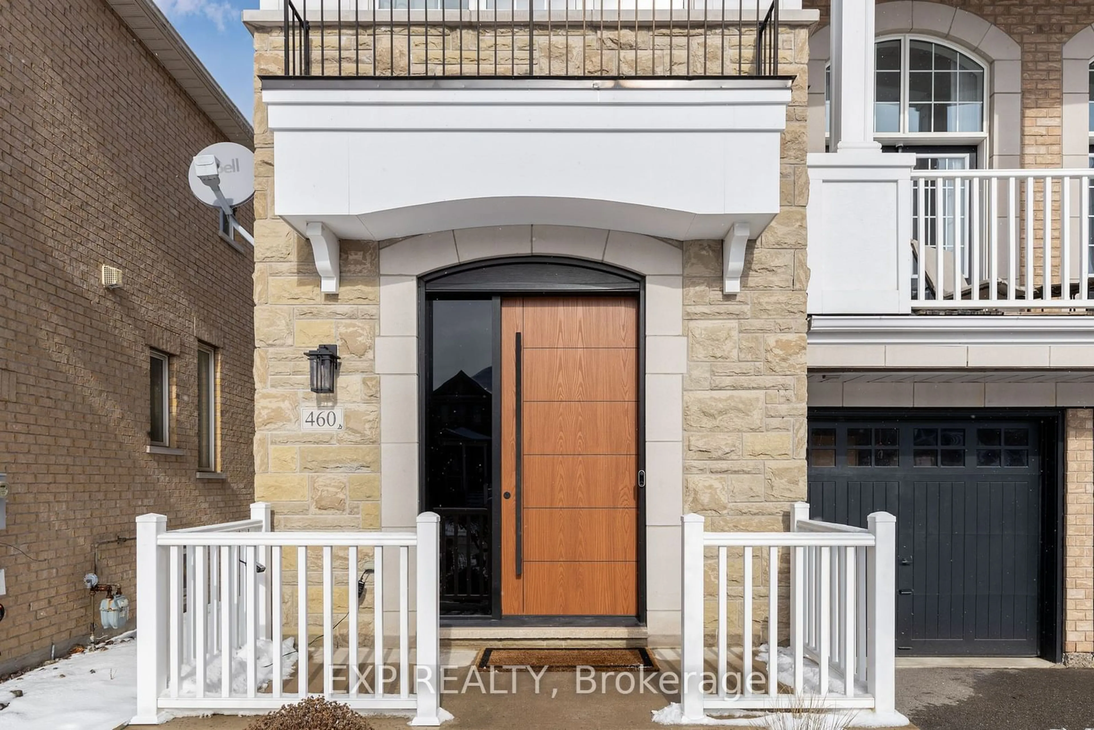 Indoor entryway for 460 Autumn Hill Blvd, Vaughan Ontario L4J 8X1