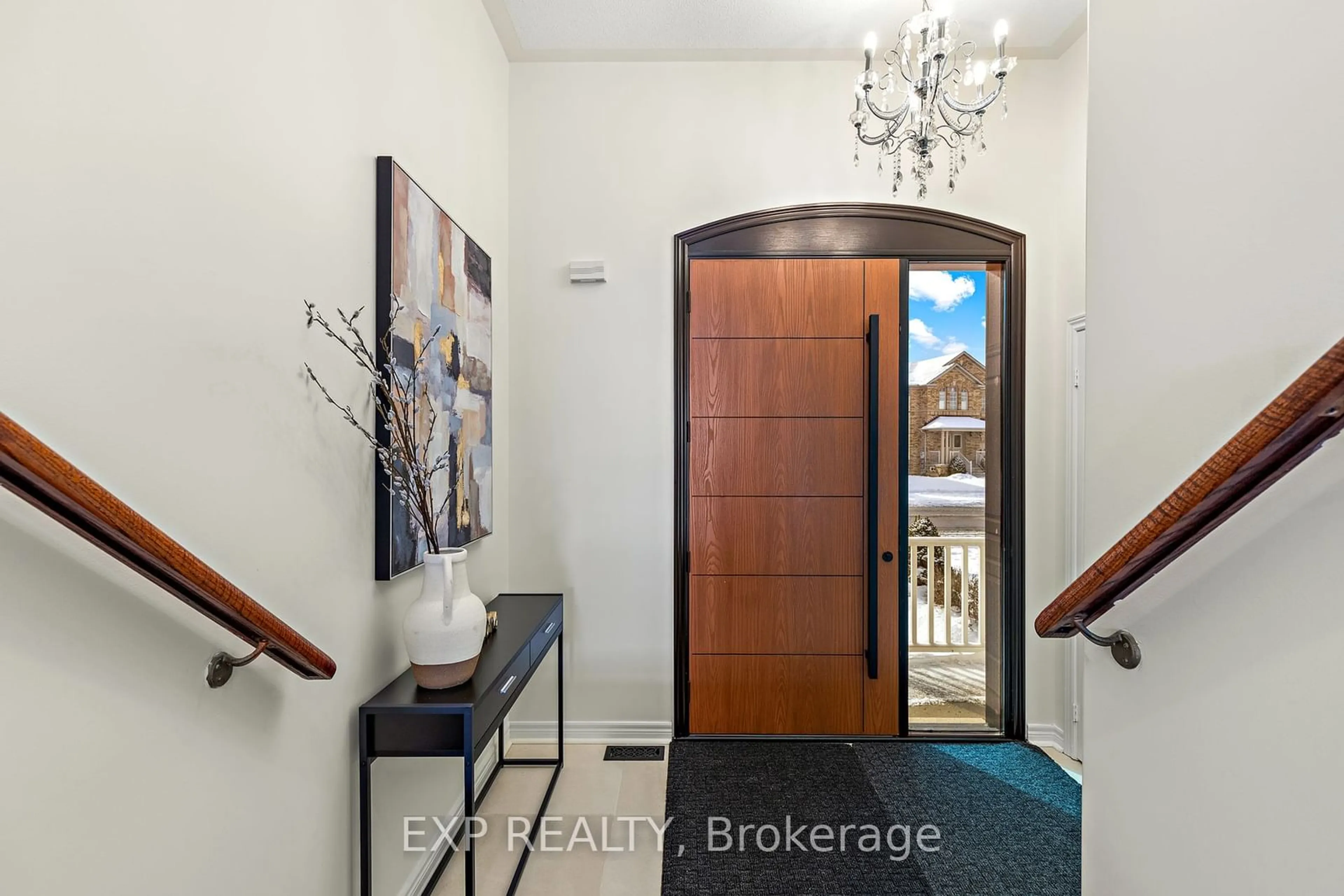 Indoor entryway for 460 Autumn Hill Blvd, Vaughan Ontario L4J 8X1