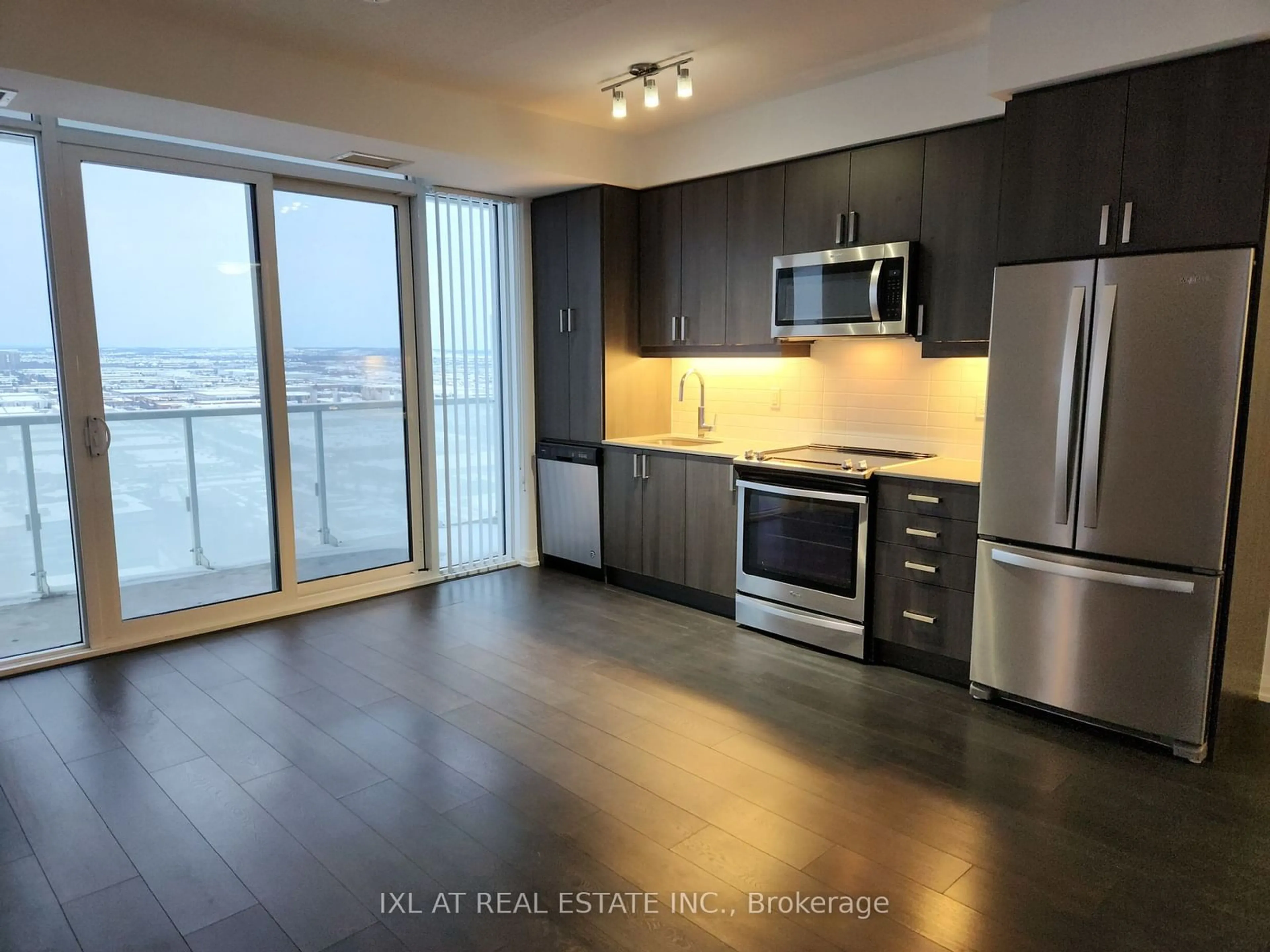 Open concept kitchen, unknown for 7895 JANE St #2813, Vaughan Ontario L4K 0K2