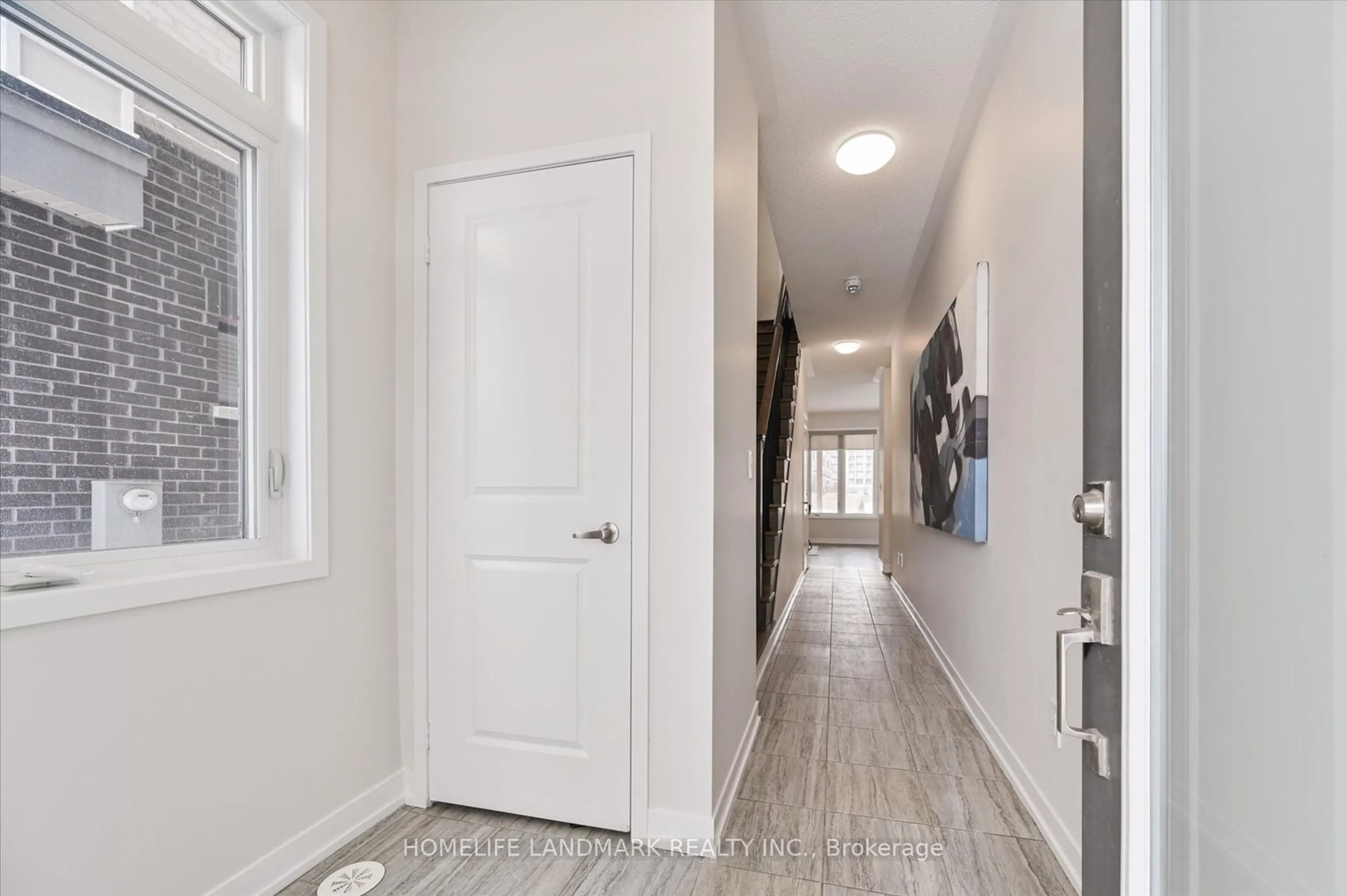 Indoor entryway for 148 Salterton Circ, Vaughan Ontario L6A 4Z2