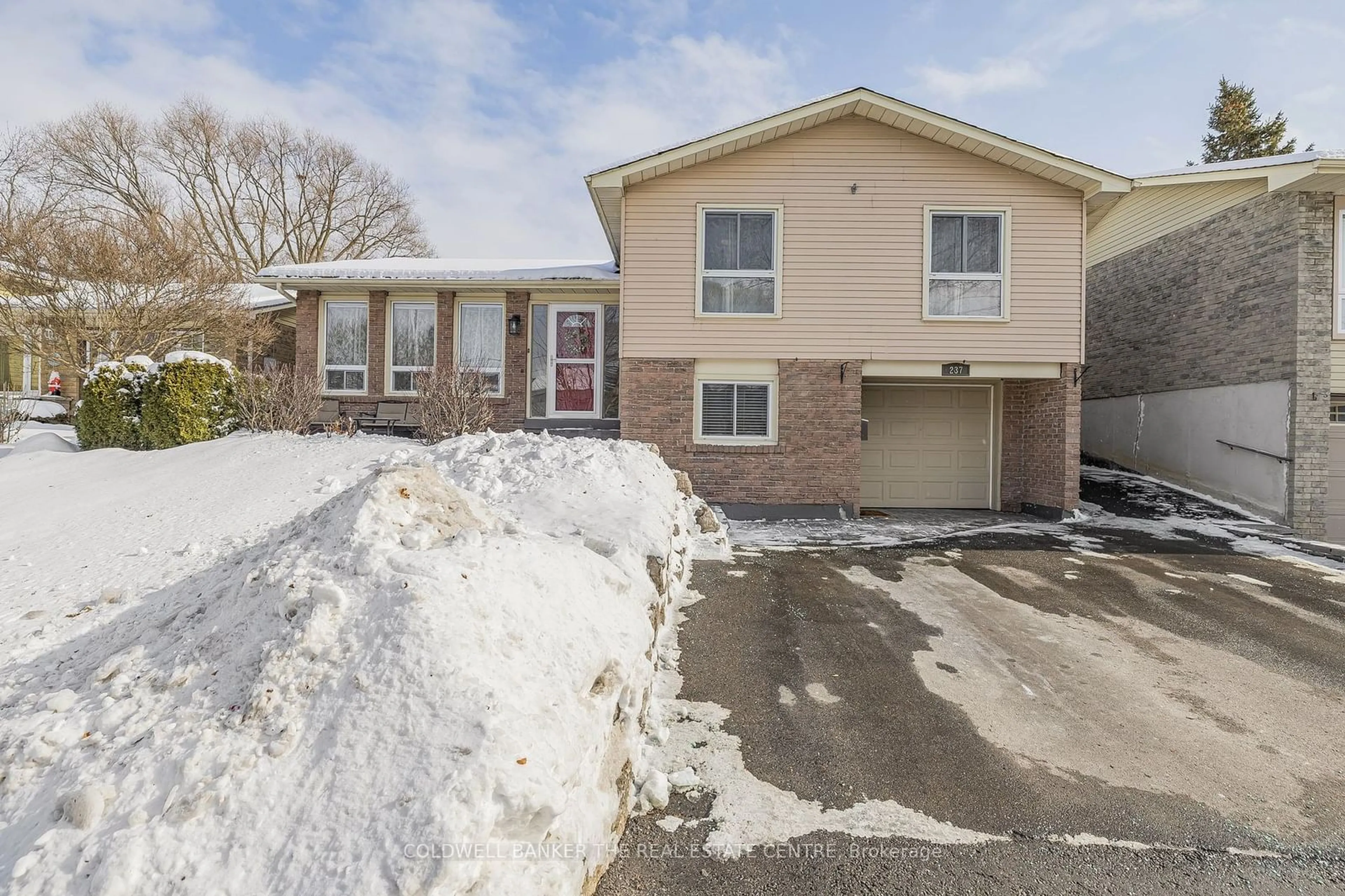 Home with brick exterior material, street for 237 Patterson St, Newmarket Ontario L3Y 3L5