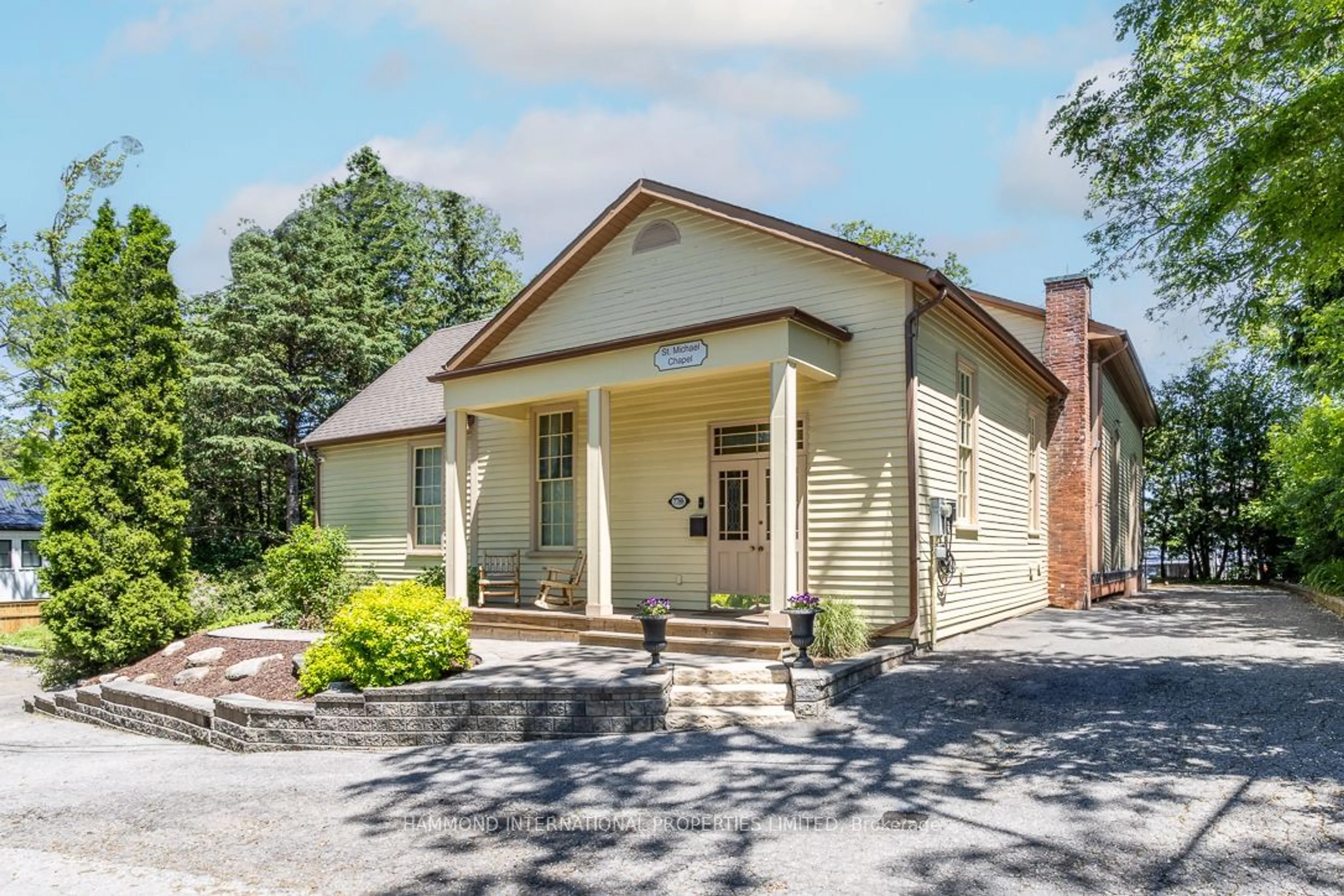 Home with brick exterior material, street for 7788 Yonge St, Vaughan Ontario L4J 1W3