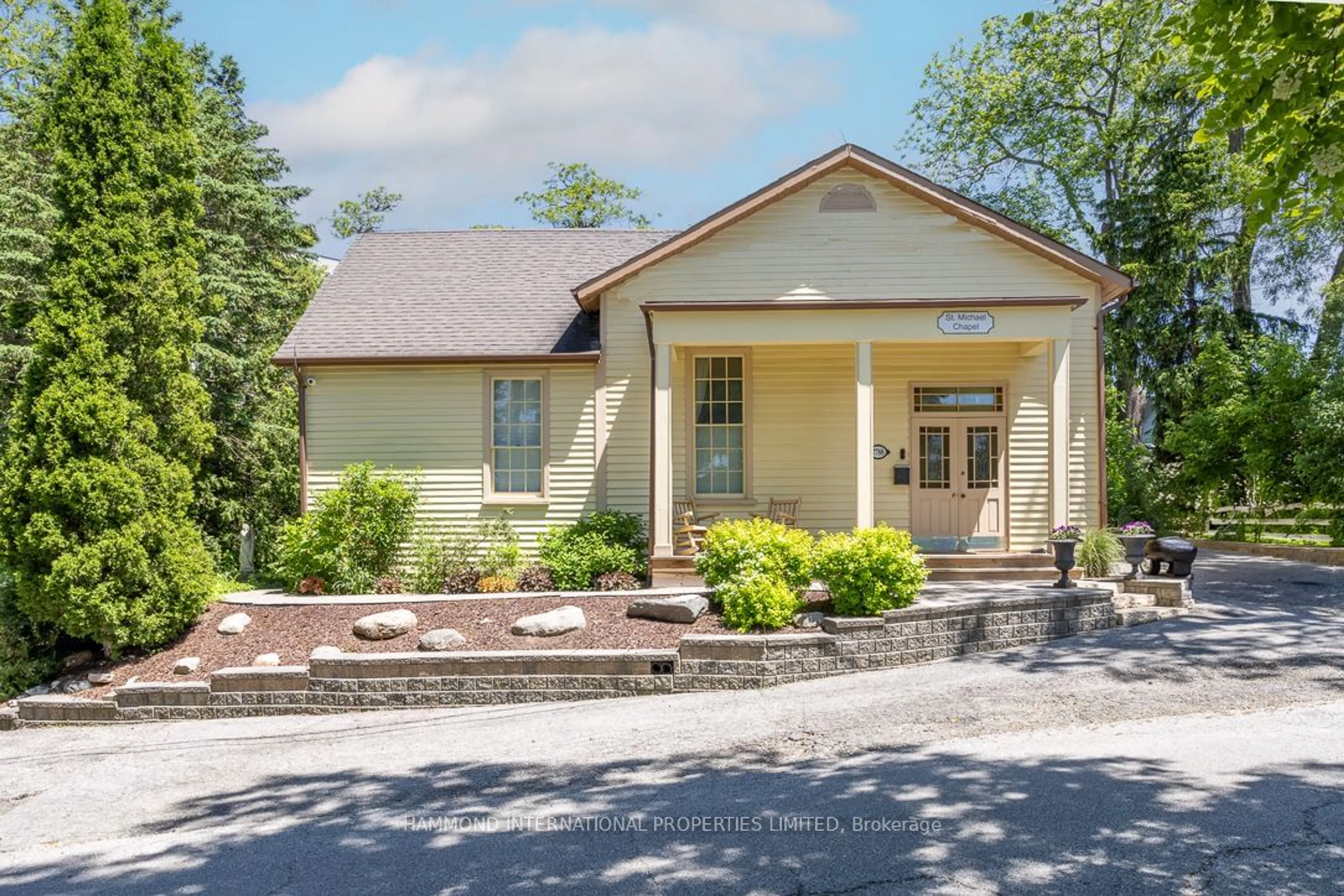 Home with brick exterior material, unknown for 7788 Yonge St, Vaughan Ontario L4J 1W3
