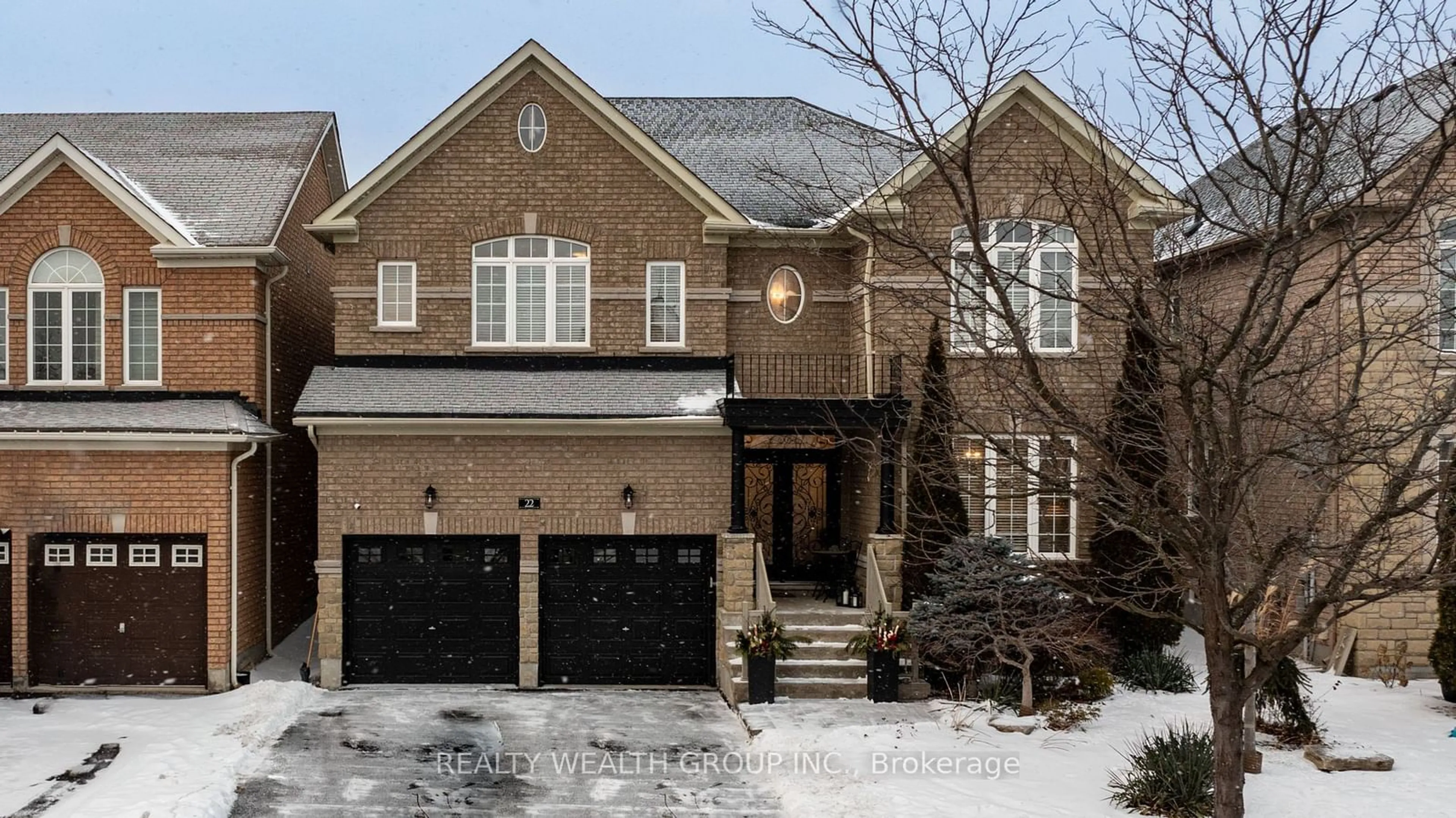 Home with brick exterior material, street for 22 Halldorson Ave, Aurora Ontario L4G 7Z1