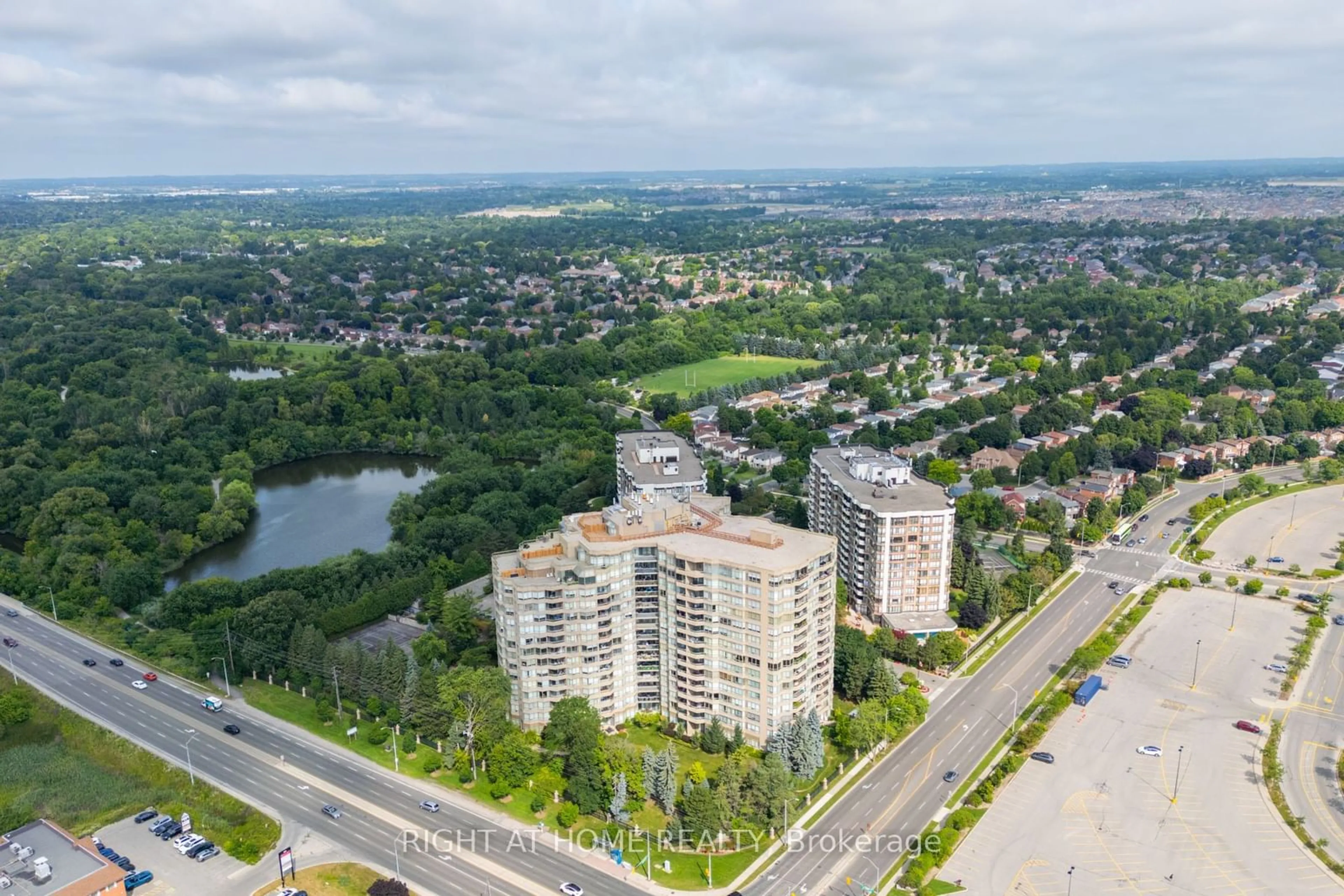 A pic from outside/outdoor area/front of a property/back of a property/a pic from drone, city buildings view from balcony for 25 Austin Dr #126, Markham Ontario L3R 8H4