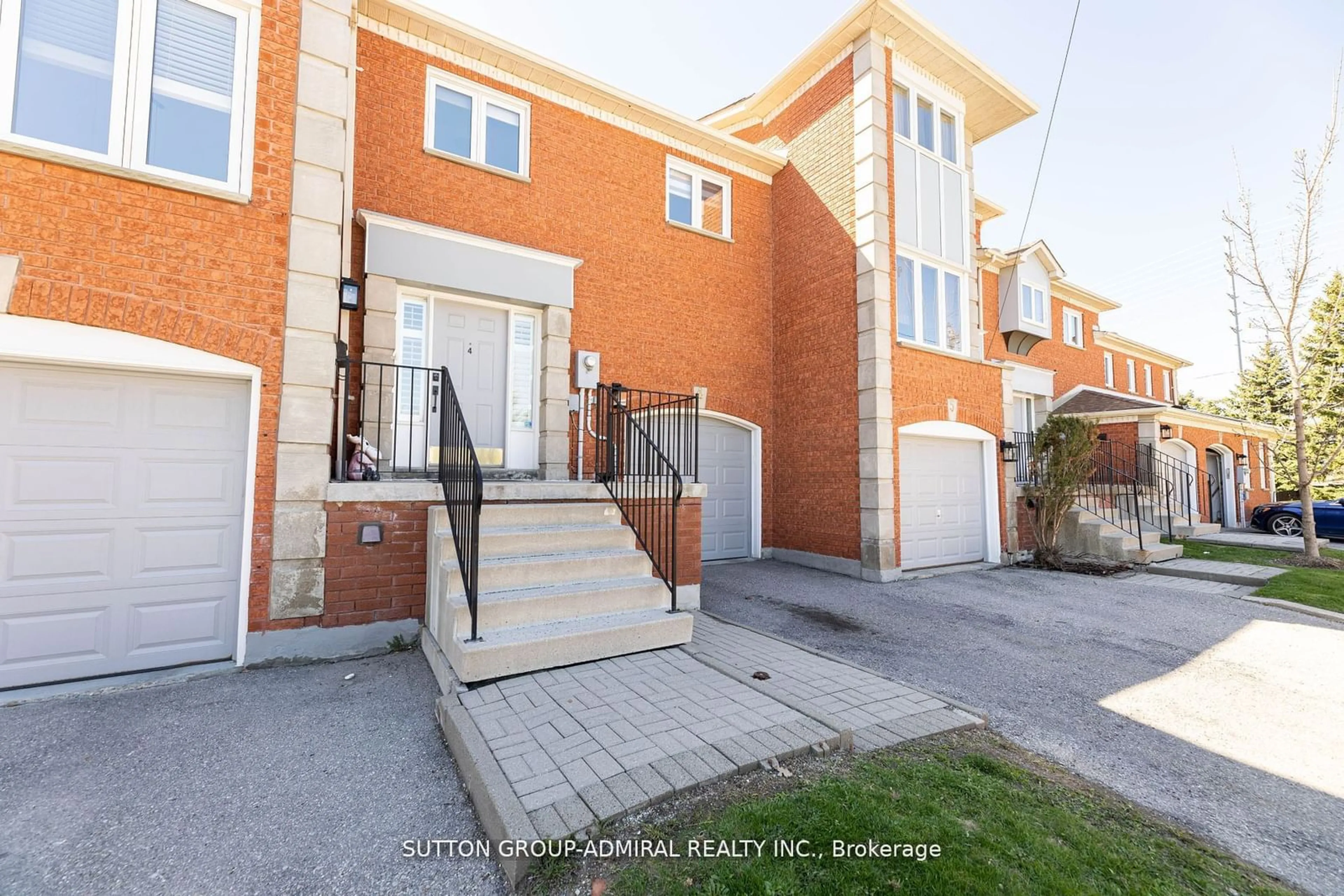 Home with brick exterior material, street for 80 Mccallum Dr #4, Richmond Hill Ontario L4C 9X5