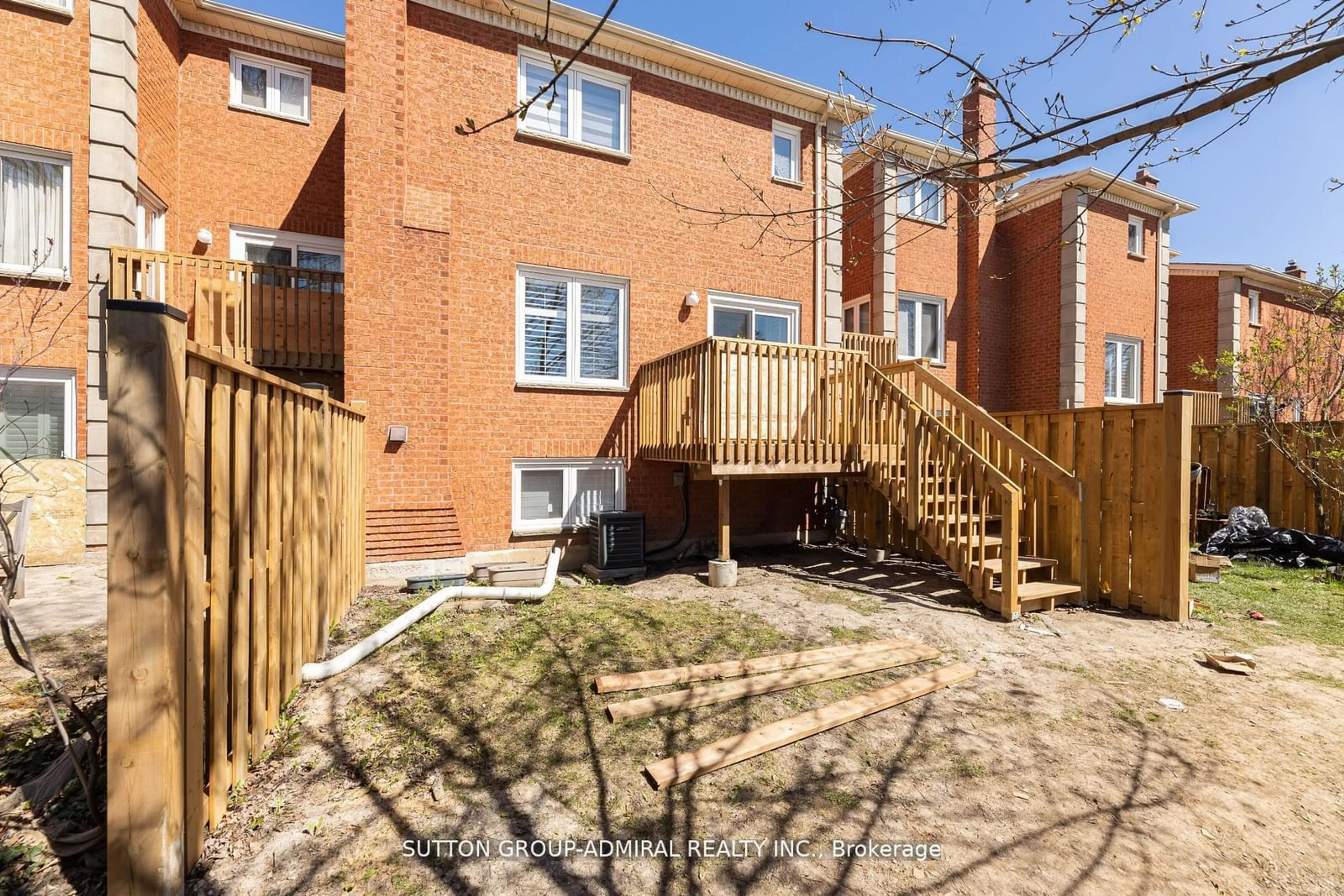 Patio, street for 80 Mccallum Dr #4, Richmond Hill Ontario L4C 9X5