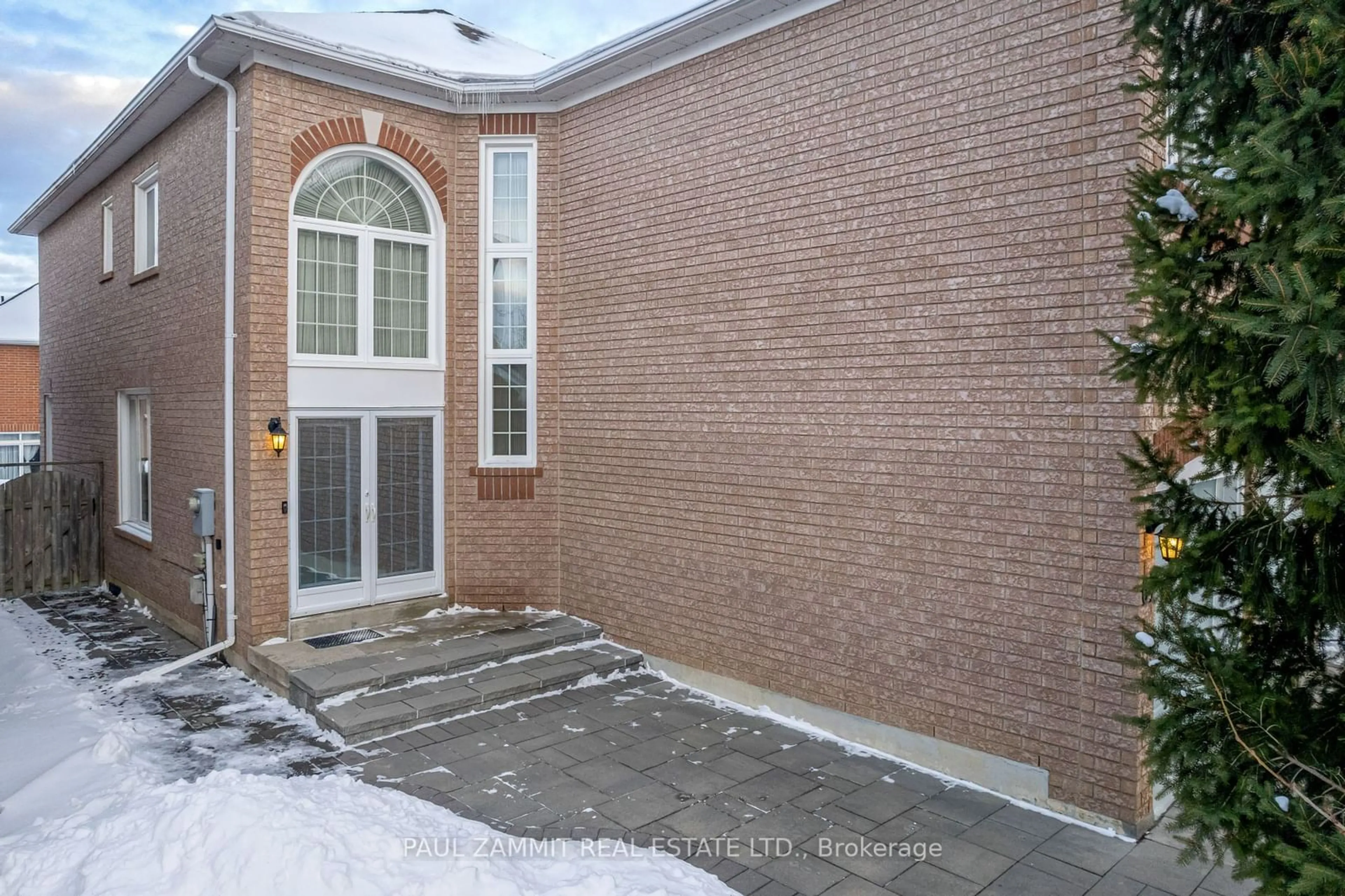 Home with brick exterior material, street for 64 Walnut Grove Cres, Richmond Hill Ontario L4S 1Y9