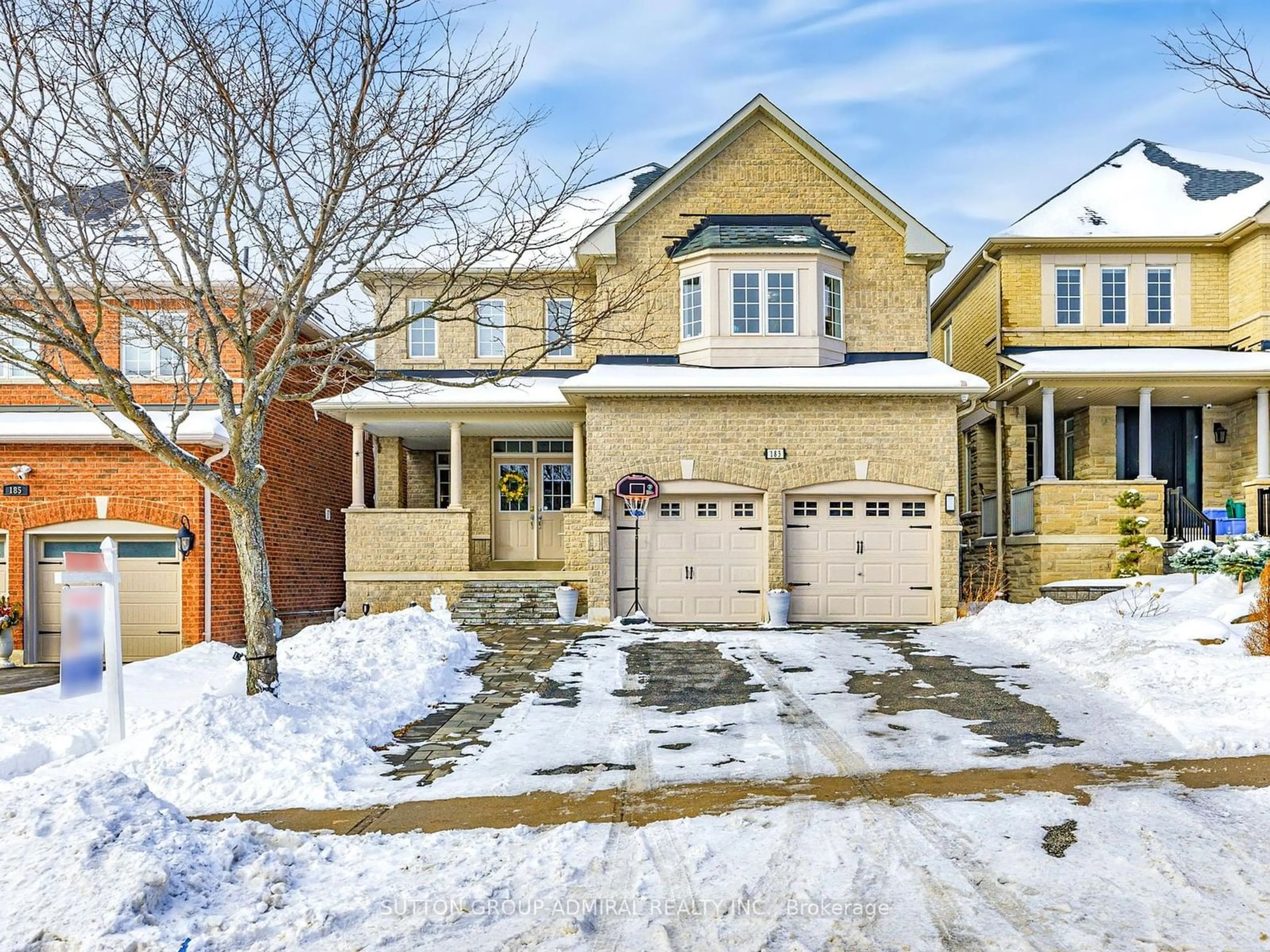 Home with brick exterior material, street for 183 Wainscot Ave, Newmarket Ontario L3X 2X4